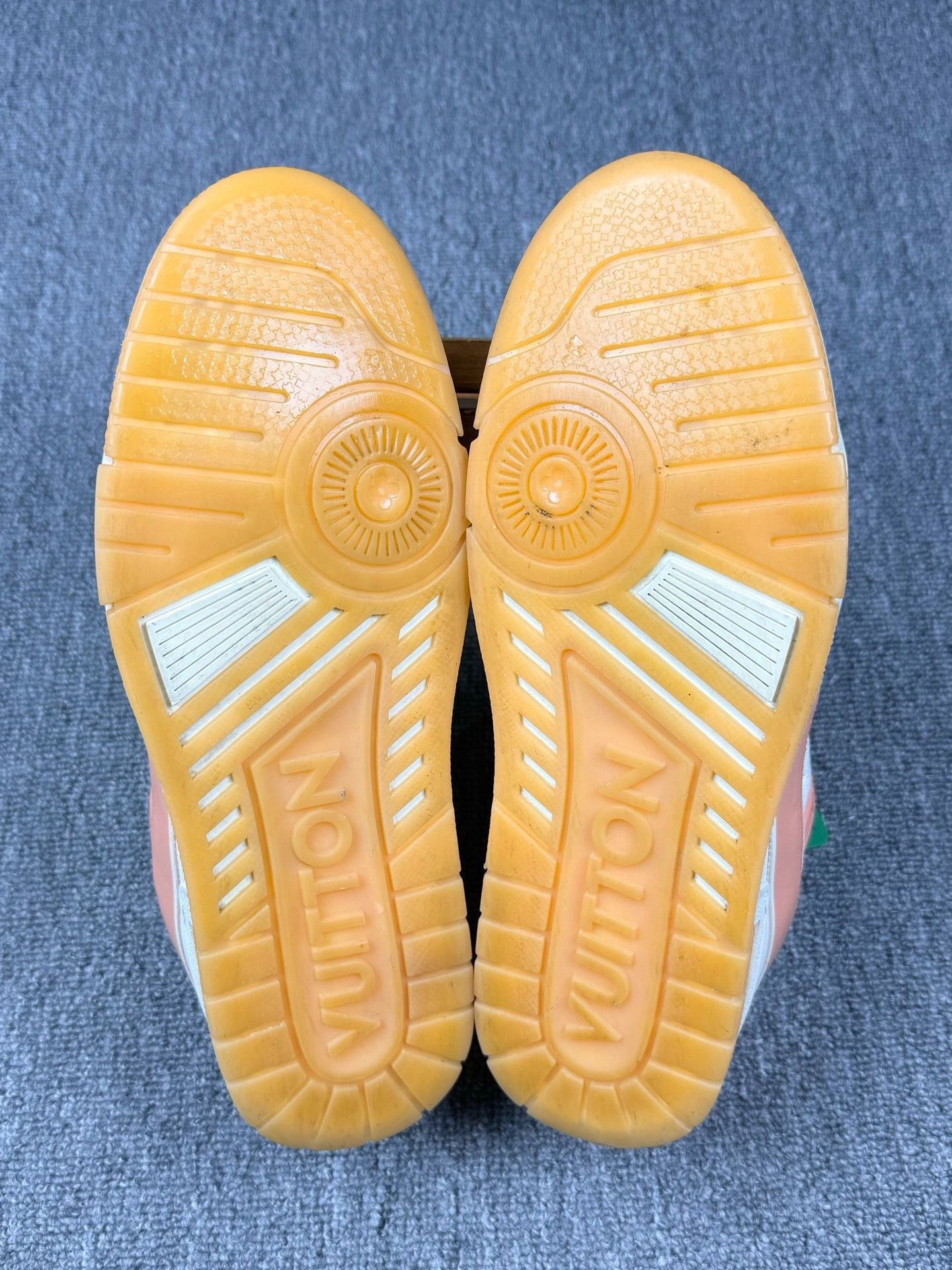 Louis Vuitton Louis Vuitton Training Pink Lowtop Sneakers 9 Men Size US 9 / EU 42 - 6 Thumbnail