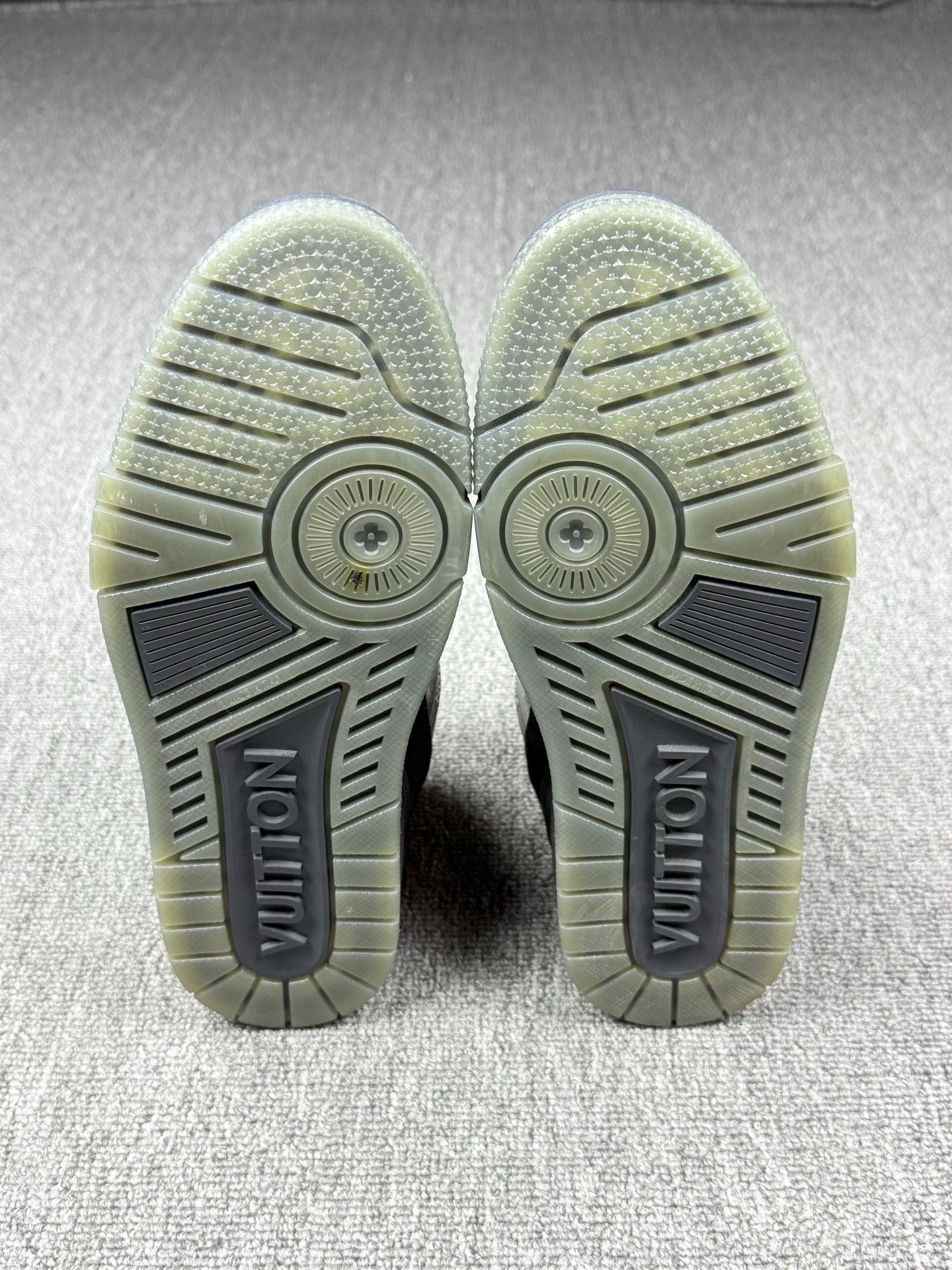 Louis Vuitton Louis Vuitton Training Multi Lowtop Sneakers fr_43 Women Size US 12 / IT 42 - 6 Thumbnail