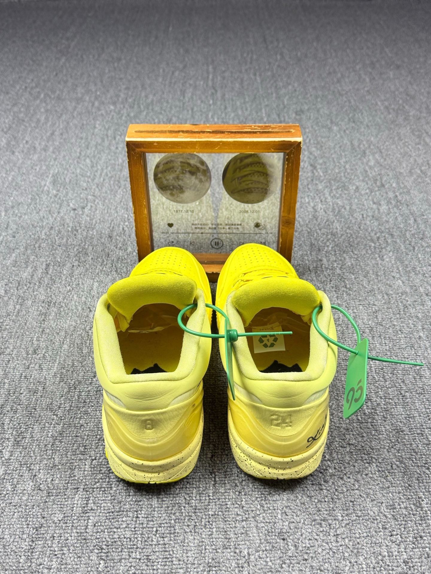 Nike Nike KOBE4 Yellow Lowtop Sneakers 9 Men Size US 9 / EU 42 - 5 Thumbnail