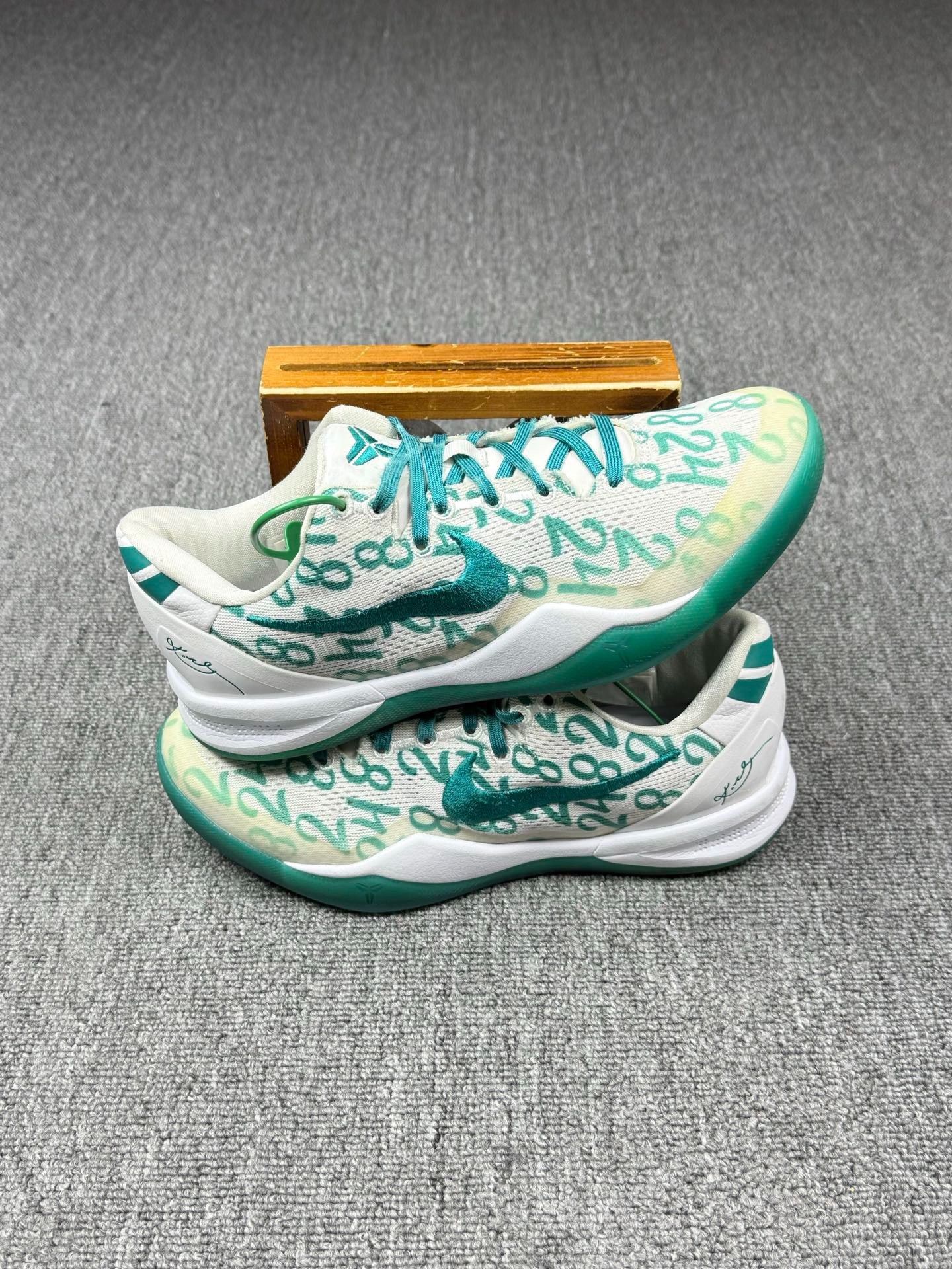 Nike Nike KOBE8 Green Lowtop Sneakers 8 Men Size US 8 / EU 41 - 2 Thumbnail