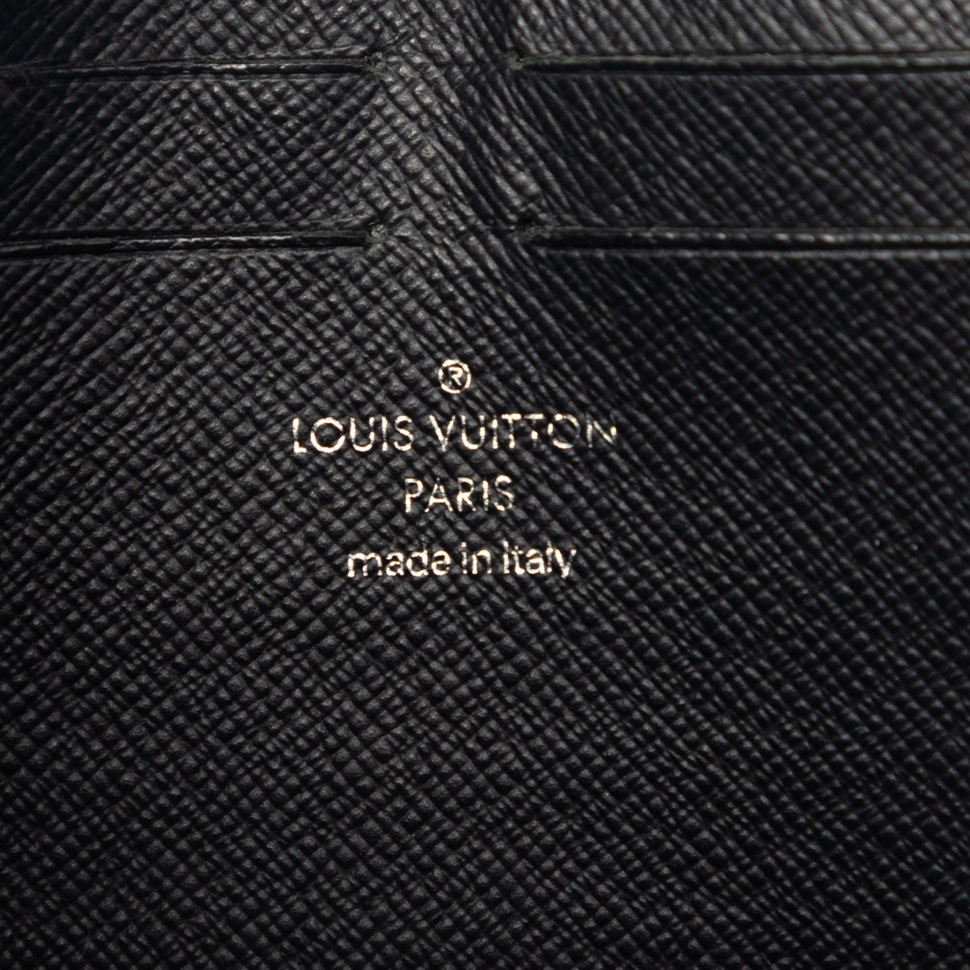 Louis Vuitton Monogram Eclipse Reverse Pochette Voyage MM Size ONE SIZE - 5 Thumbnail