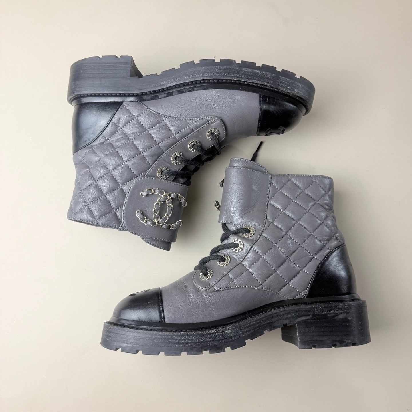 Chanel Chanel Elephant Gray Quilted CC Ankle Boots Size US 5 / IT 35 - 5 Thumbnail
