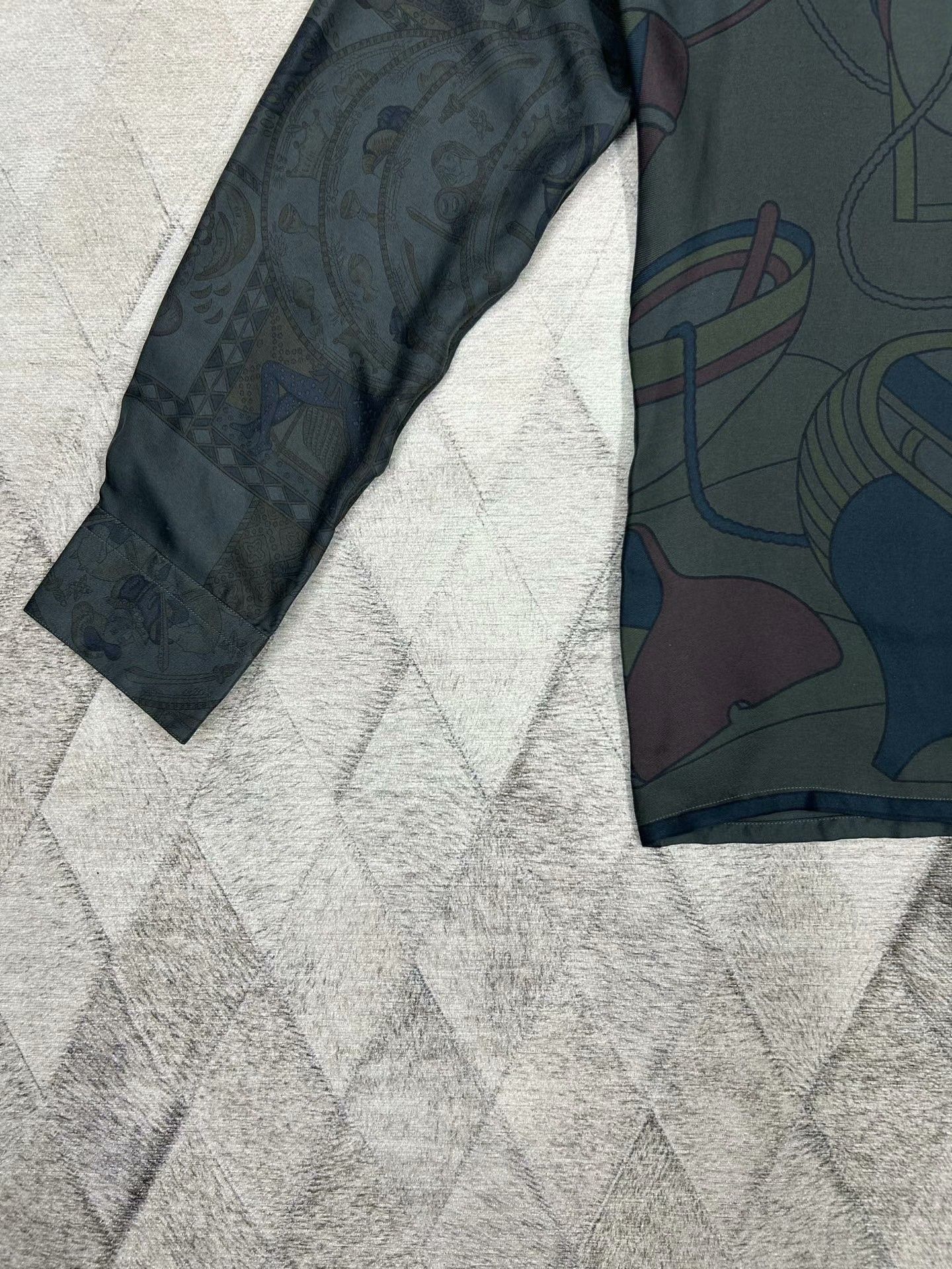 Hermes Hermes Vintage Carriage Silk Shirt Size US M / EU 48-50 / 2 - 4 Thumbnail