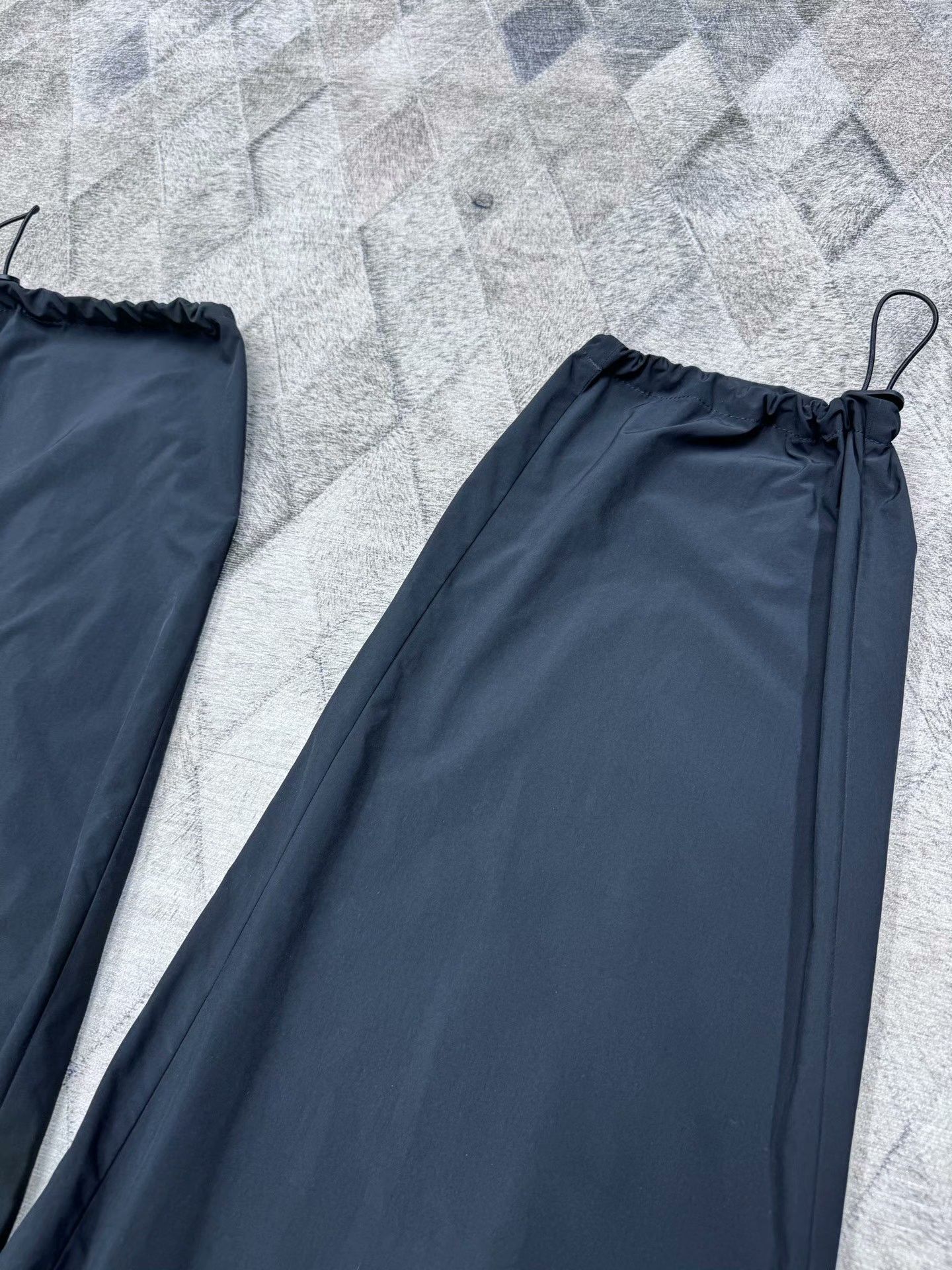 Prada Prada 2024 SS Nylon Jogger Pants Size US 32 / EU 48 - 4 Thumbnail