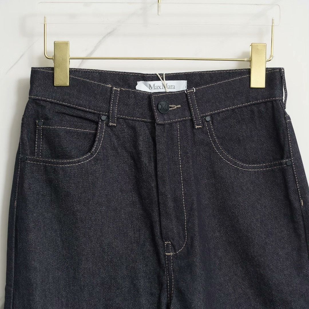 Max Mara Max Mara Women's Straight-Leg Jeans Size 38" / US 16 / IT 52 - 2 Thumbnail