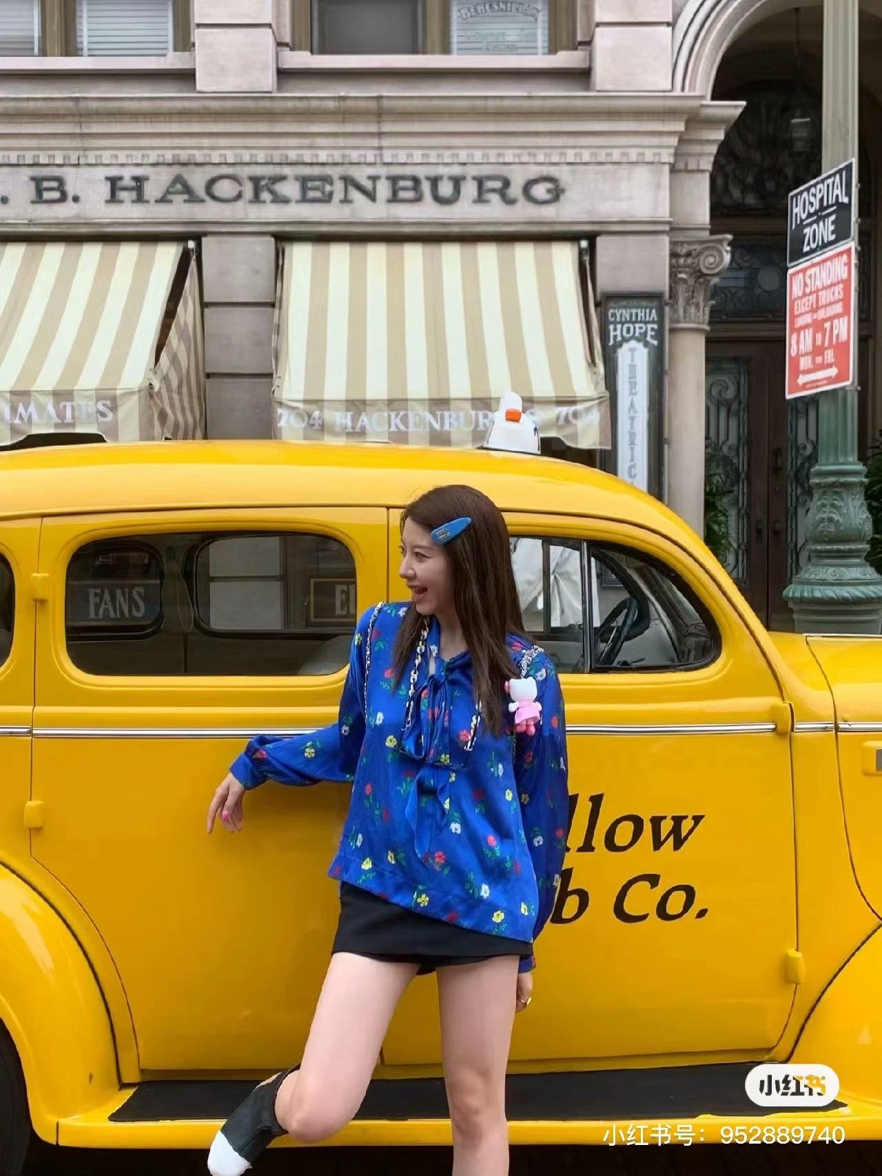 Balenciaga Balenciaga Women's Satin French Print Shirt Size XXS / US 00 / IT 34 - 7 Thumbnail