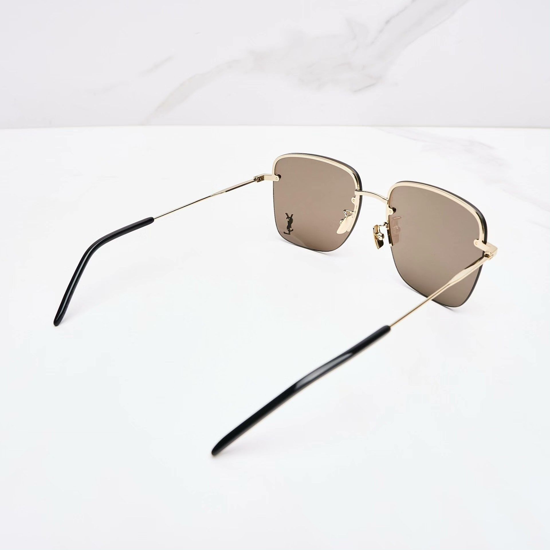 Saint Laurent Paris Saint Laurent Unisex Logo Sunglasses Size ONE SIZE - 4 Thumbnail