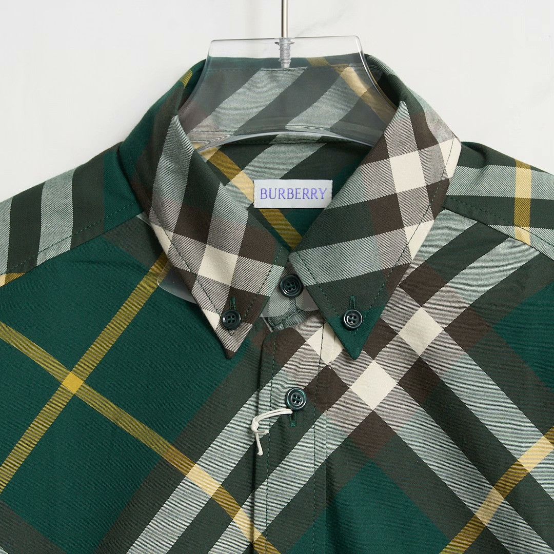 Burberry Burberry Men's Knight Embroidery Check Shirt Size US M / EU 48-50 / 2 - 2 Thumbnail