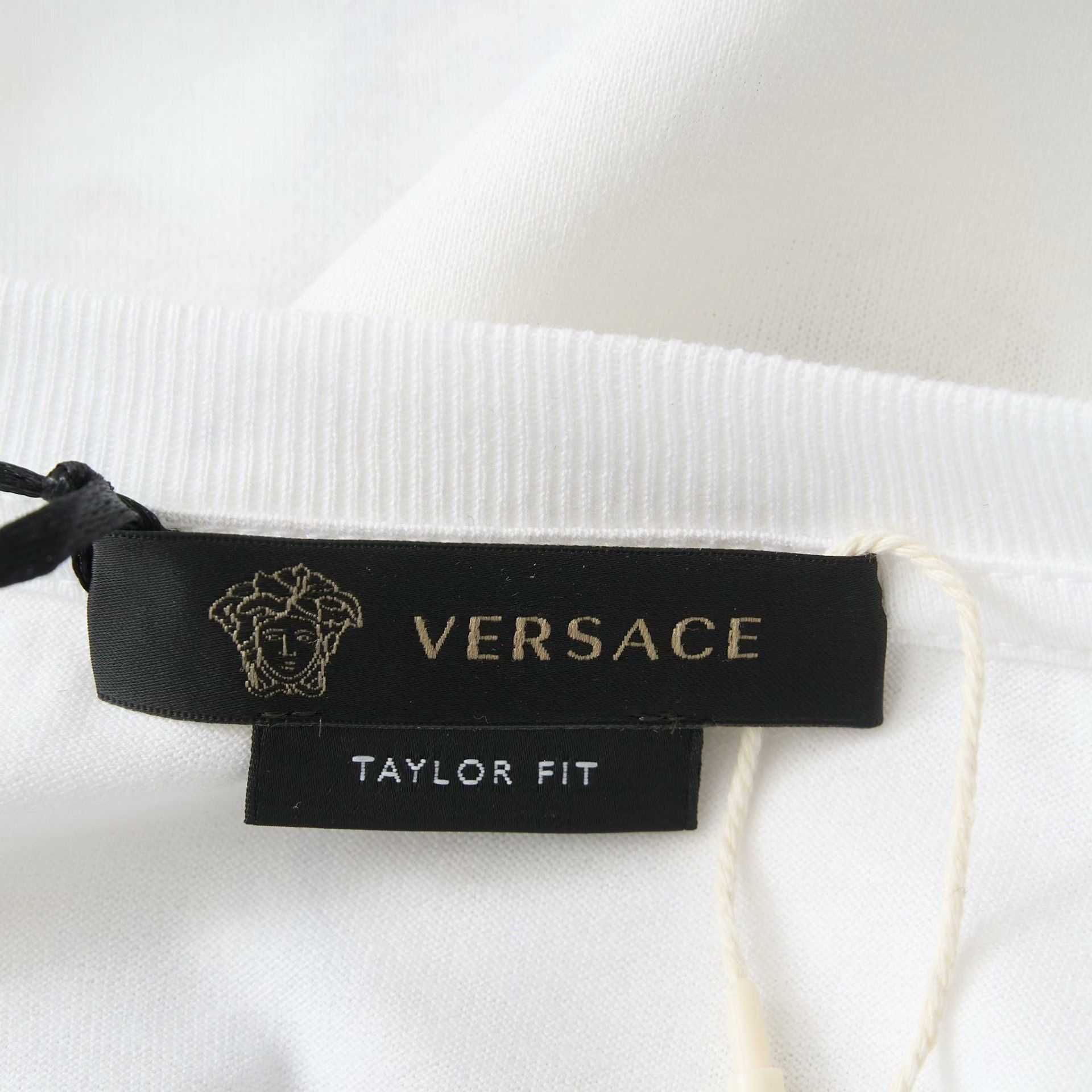 Versace Versace Men's Medusa Embroidered T-shirt Size US M / EU 48-50 / 2 - 6 Thumbnail