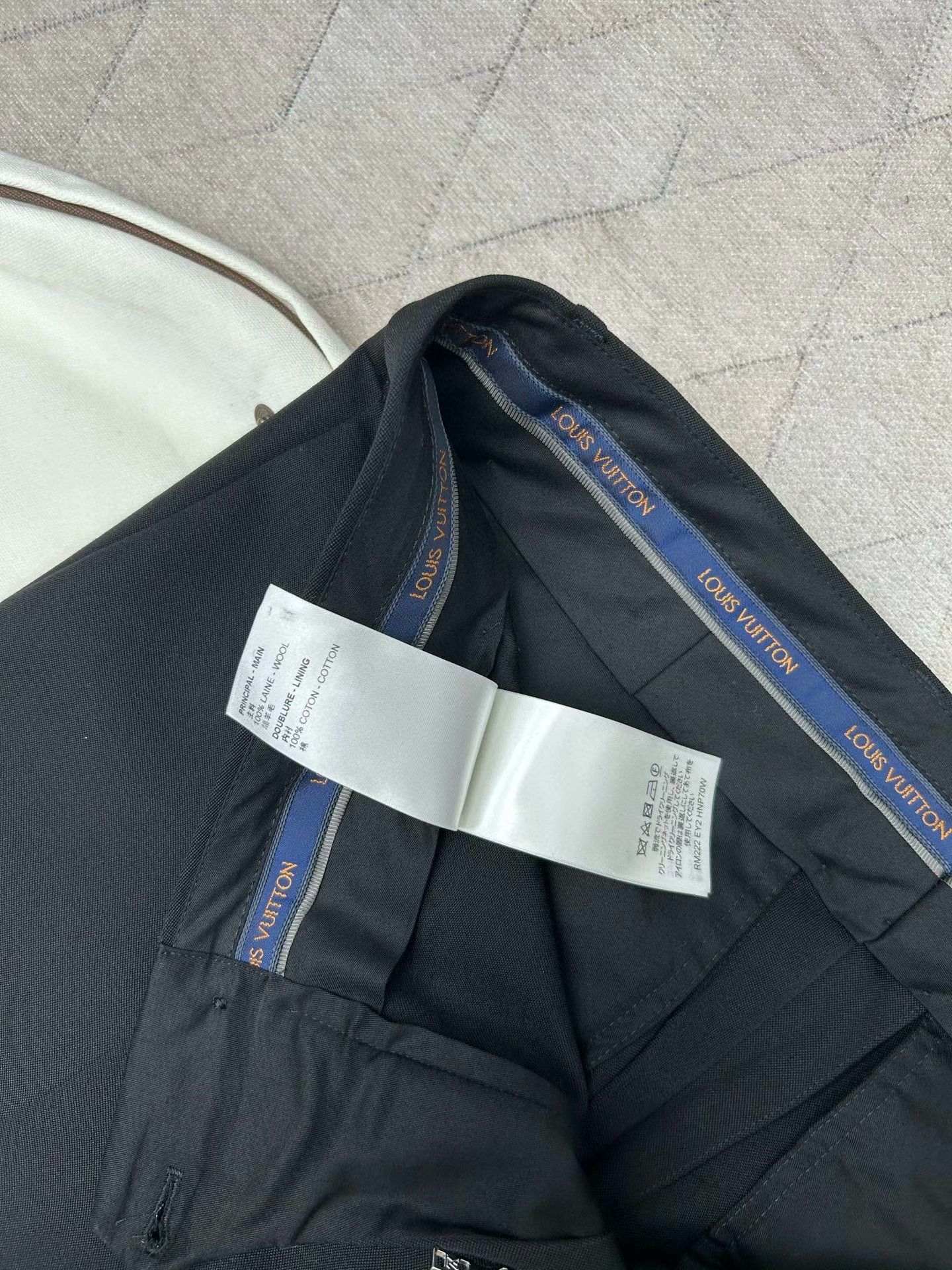 Louis Vuitton LV Metal Logo Wool Trousers Size US 28 / EU 44 - 7 Thumbnail
