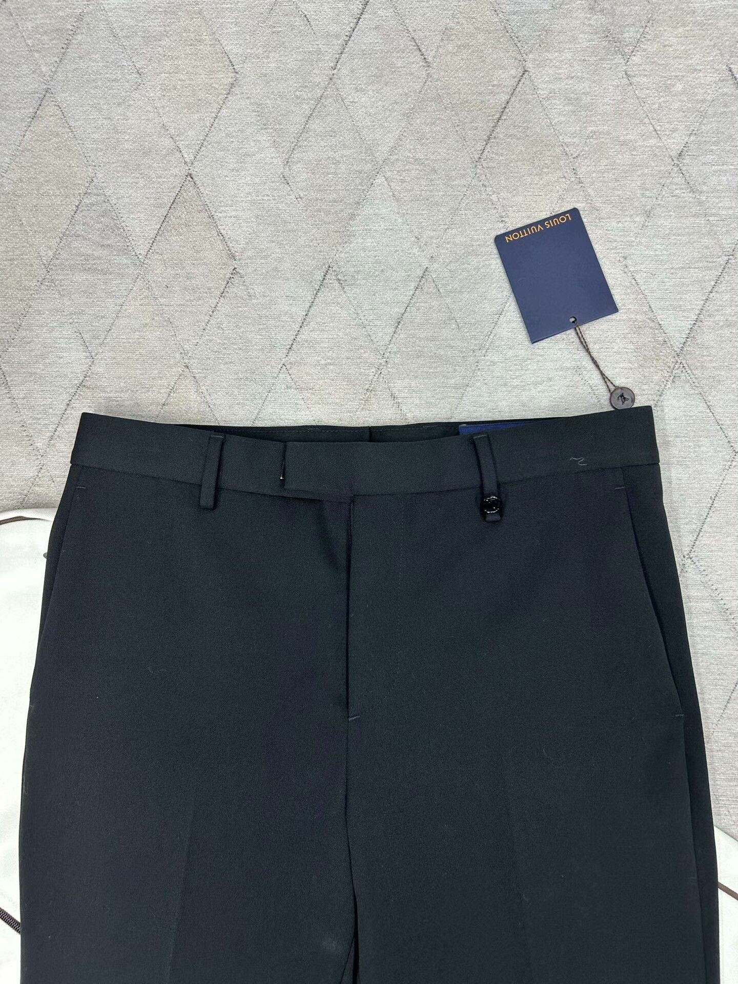 Louis Vuitton LV Metal Logo Wool Trousers Size US 28 / EU 44 - 2 Thumbnail