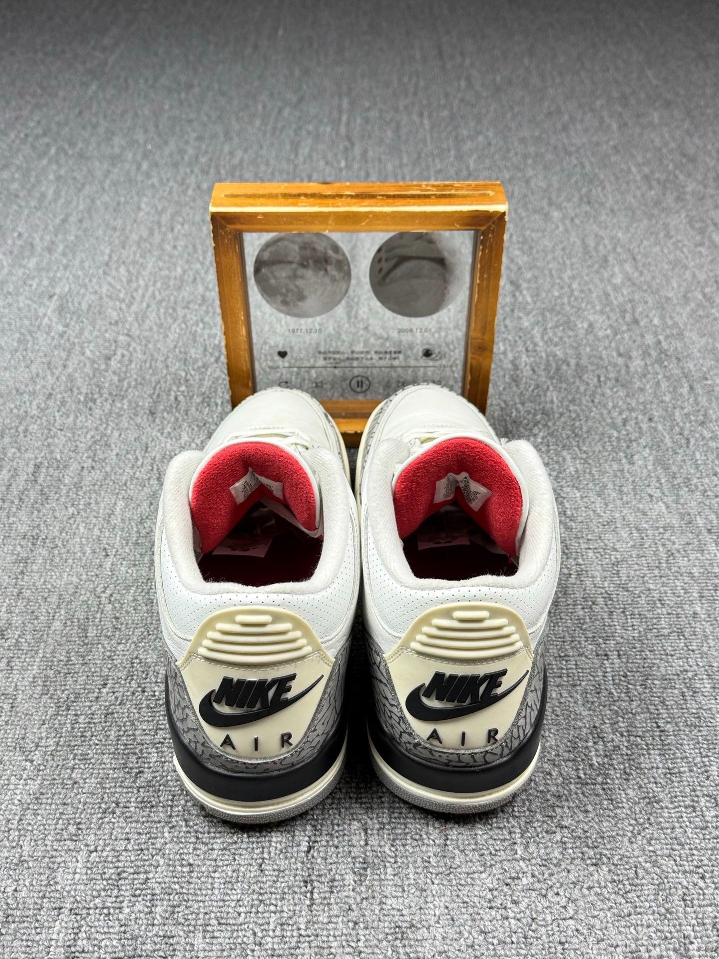 Nike Nike AJ4 White Lowtop Sneakers 11 Men Size US 11 / EU 44 - 5 Thumbnail