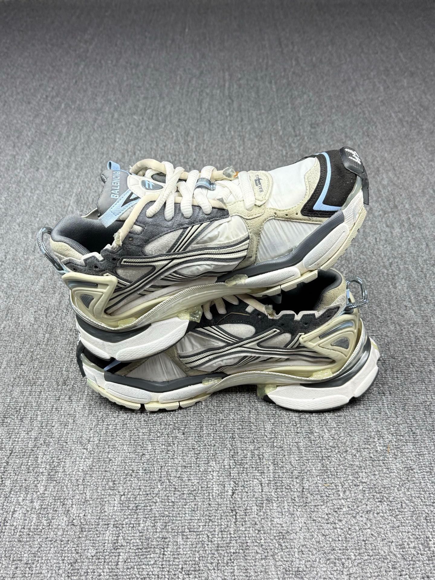 Balenciaga Balenciaga Running Blue Lowtop Sneakers 8 Men Size US 8 / EU 41 - 3 Thumbnail