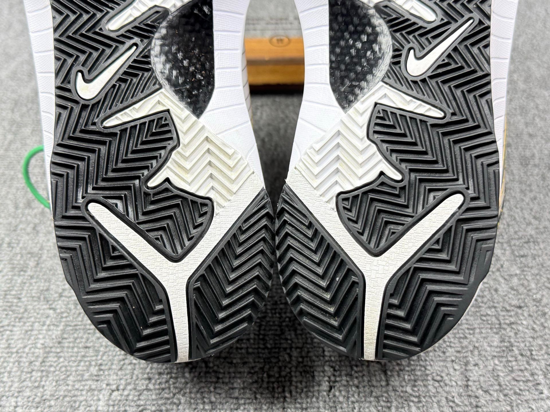 Nike Nike KOBE4 Black Lowtop Sneakers 9 Men Size US 9 / EU 42 - 8 Thumbnail