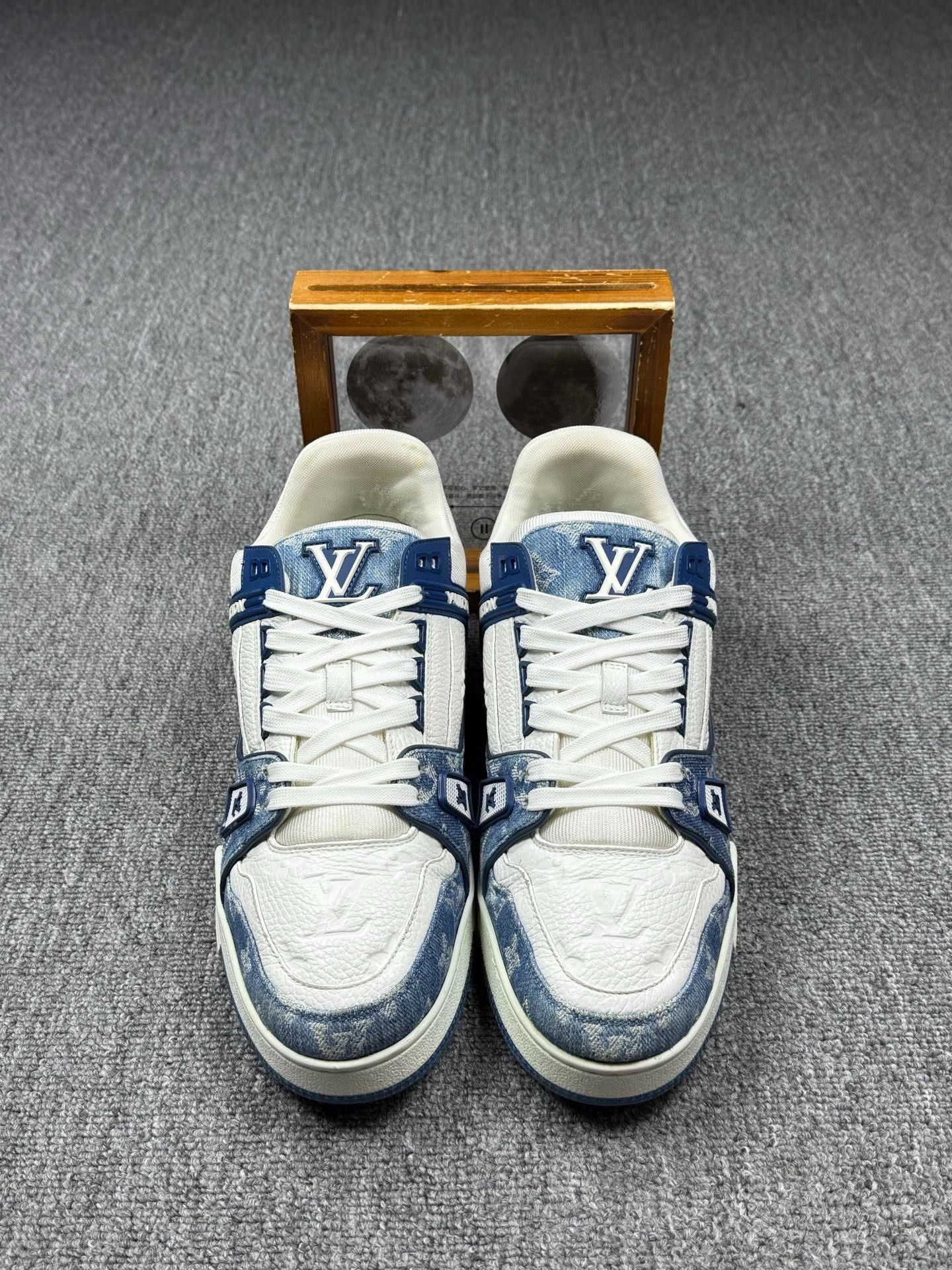 Louis Vuitton Louis Vuitton Training Blue Lowtop Sneakers 9 Men Size US 9 / EU 42 - 4 Thumbnail