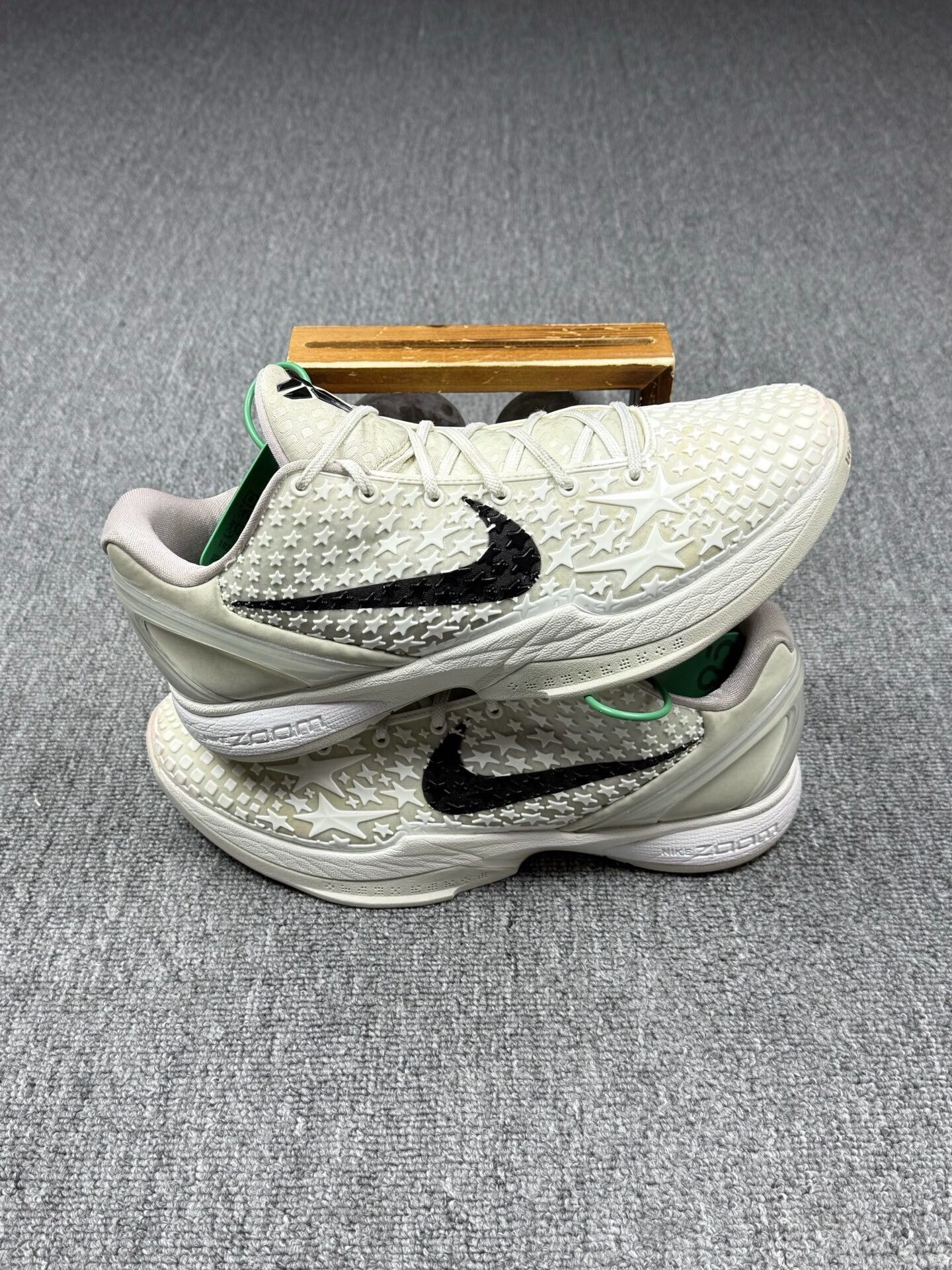 Nike Nike KOBE6 White Lowtop Sneakers 11 Men Size US 11 / EU 44 - 2 Thumbnail
