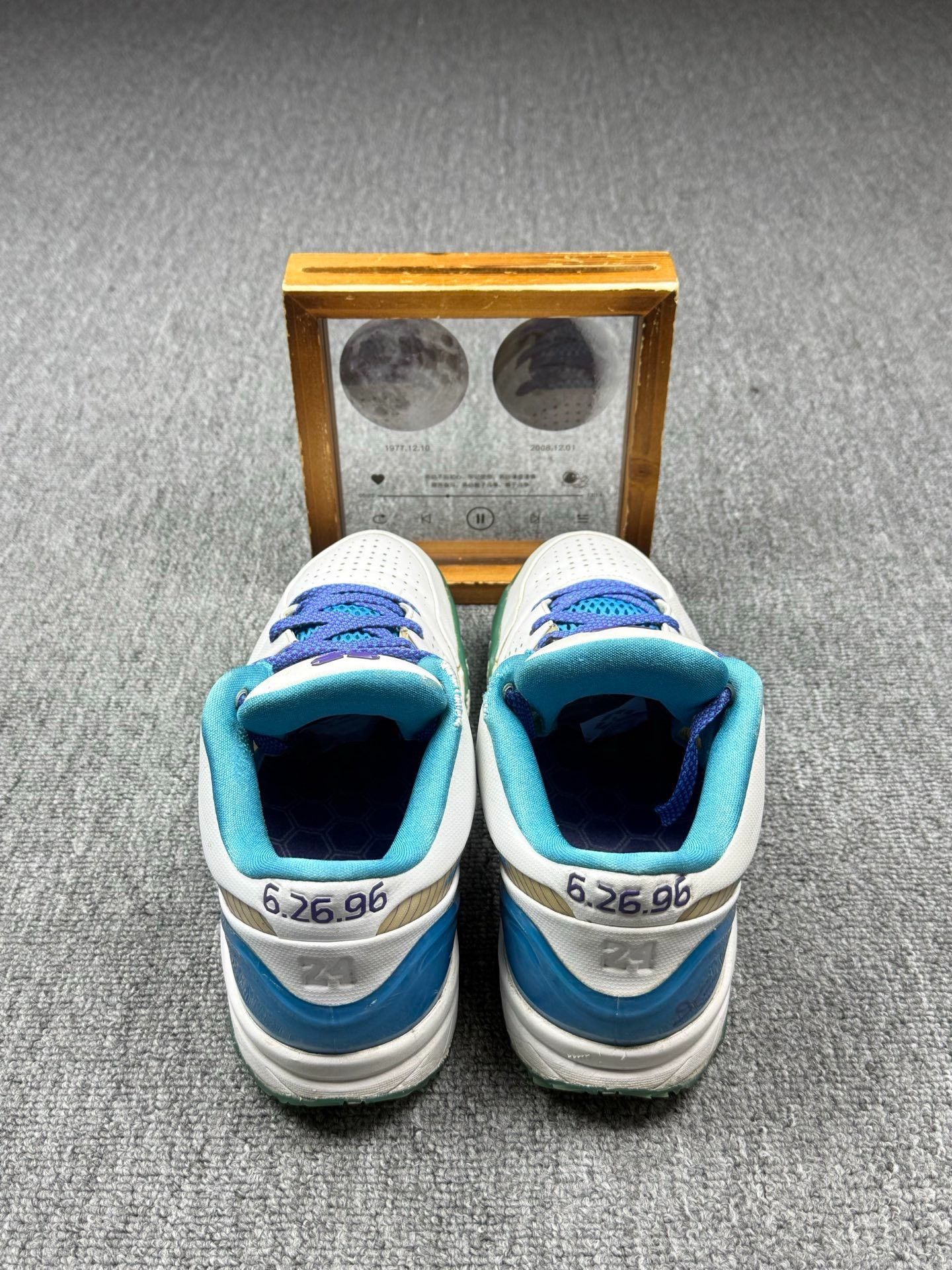 Nike Nike KOBE4 Blue Lowtop Sneakers 11 Men Size US 11 / EU 44 - 4 Thumbnail