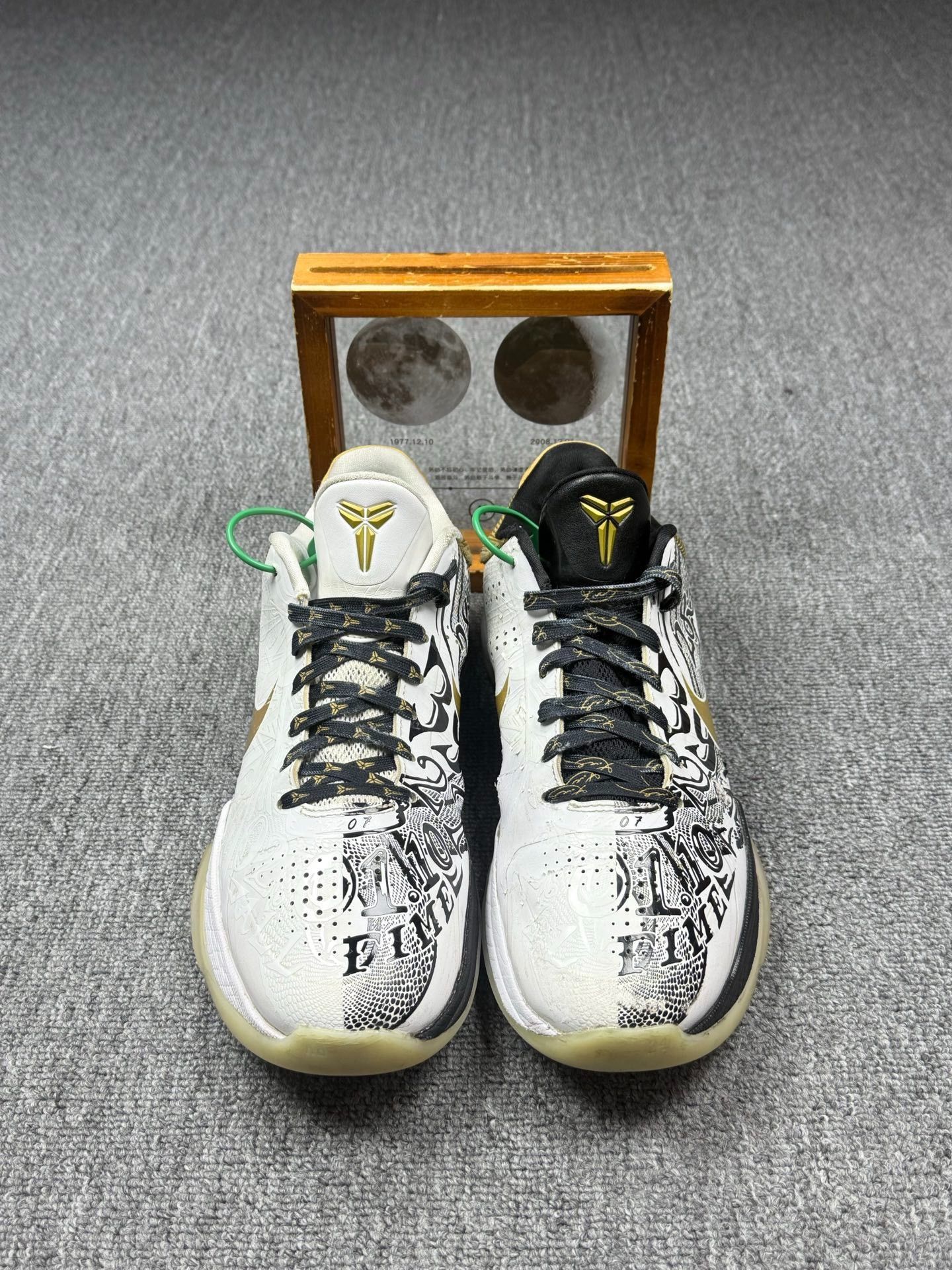 Nike Nike KOBE5 Black Lowtop Sneakers 12 Men Size US 12 / EU 45 - 4 Thumbnail