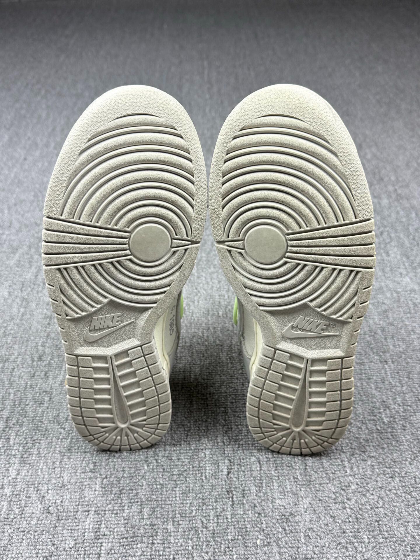 Nike Nike DUNK White Lowtop Sneakers 9 Men Size US 9 / EU 42 - 6 Thumbnail