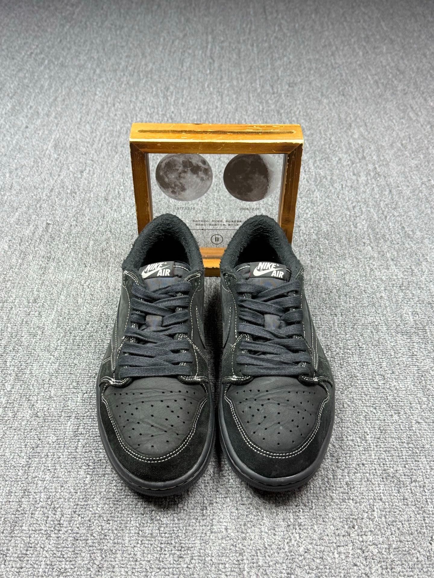 Nike Nike AJ1 Black Lowtop Sneakers 10 Men Size US 10 / EU 43 - 4 Thumbnail