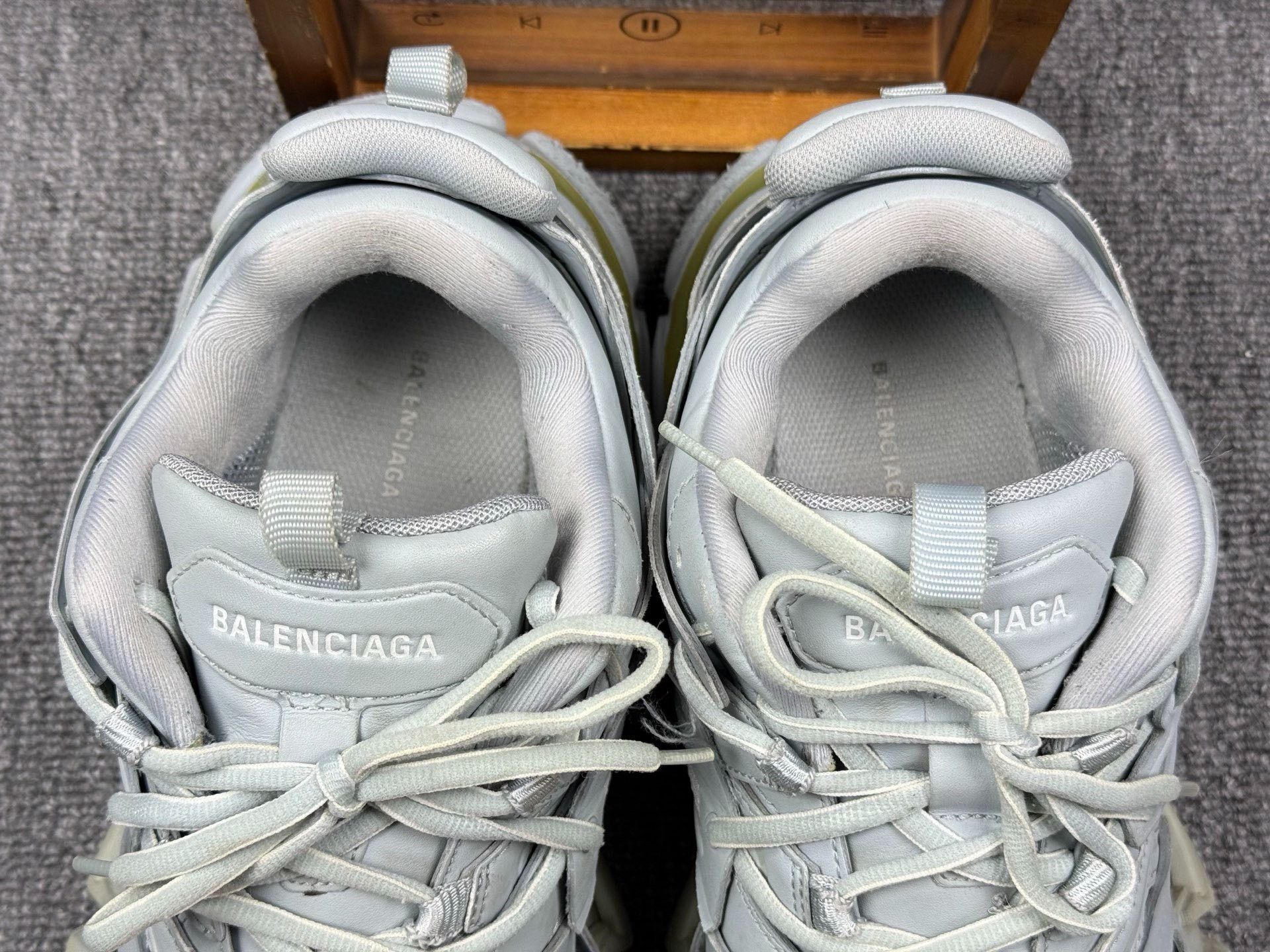 Balenciaga Balenciaga Multi Lowtop Sneakers 7 Men Size US 7 / EU 40 - 9 Thumbnail