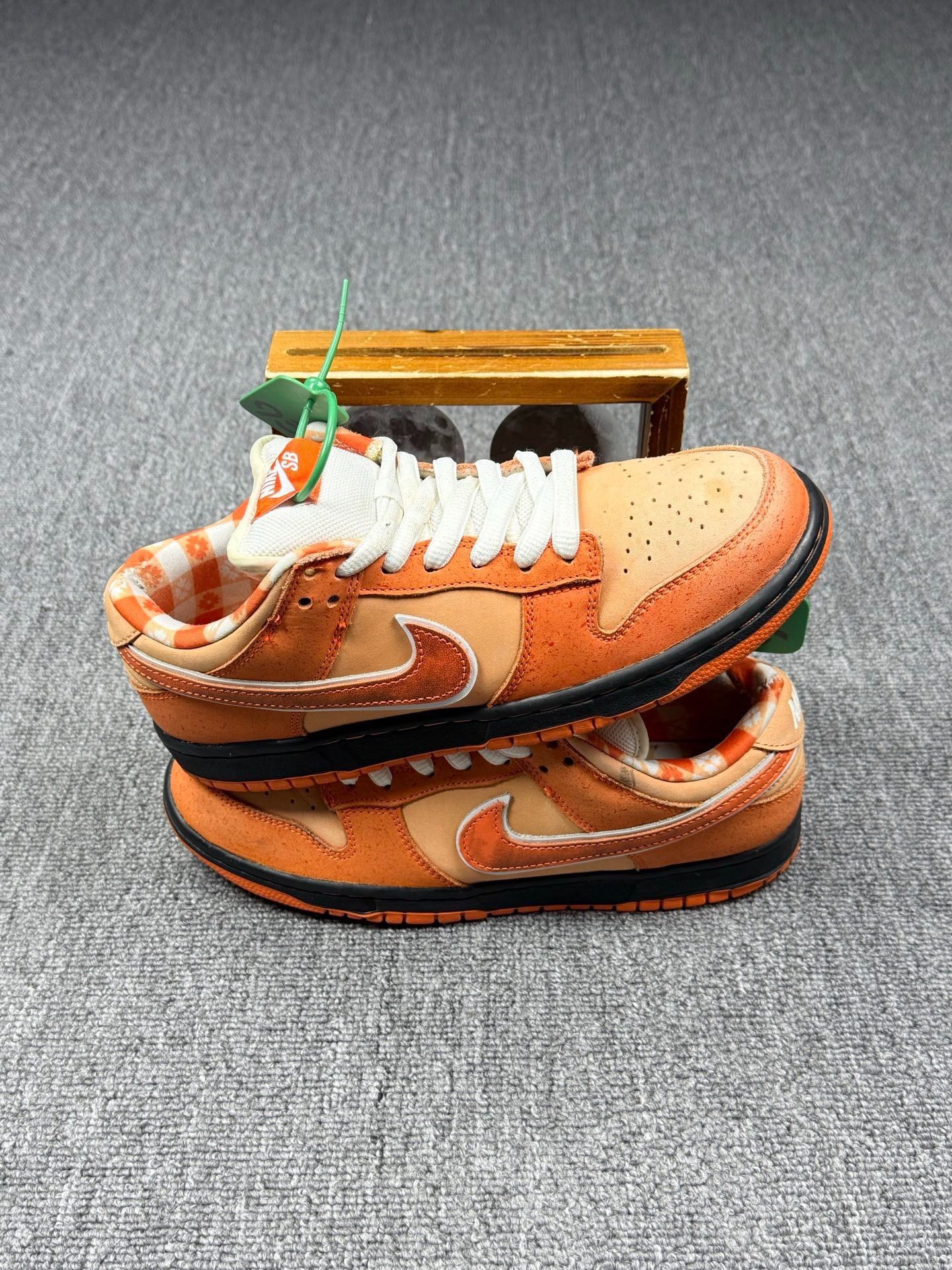Nike Nike DUNK SB Orange Lowtop Sneakers 7 Men Size US 7 / EU 40 - 2 Thumbnail