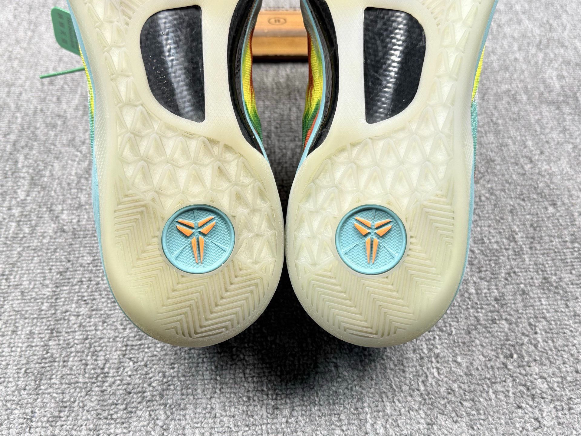 Nike Nike KOBE8 Blue Lowtop Sneakers 12 Men Size US 12 / EU 45 - 8 Thumbnail