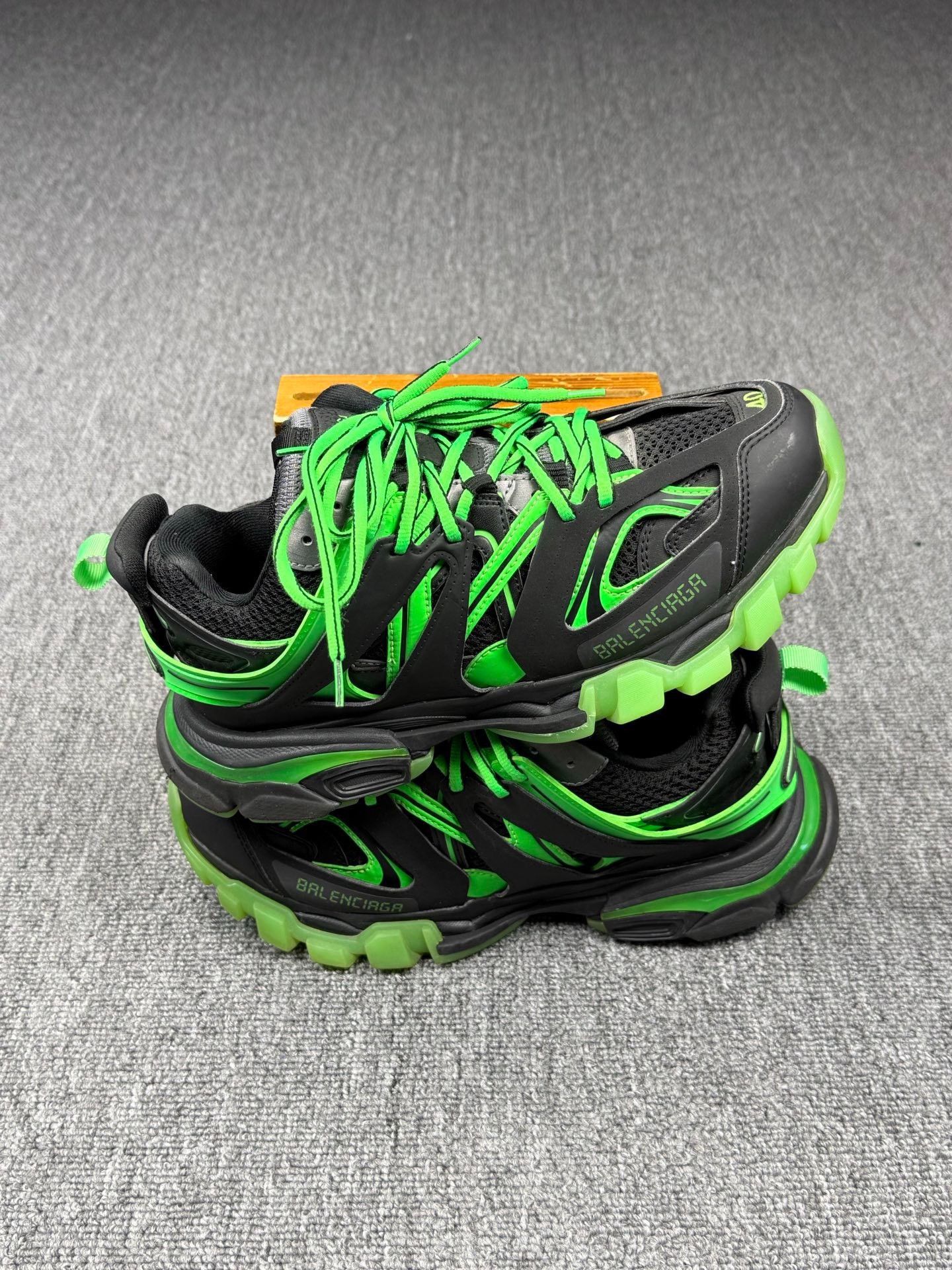 Balenciaga Balenciaga Green Lowtop Sneakers 7 Men Size US 7 / EU 40 - 3 Thumbnail