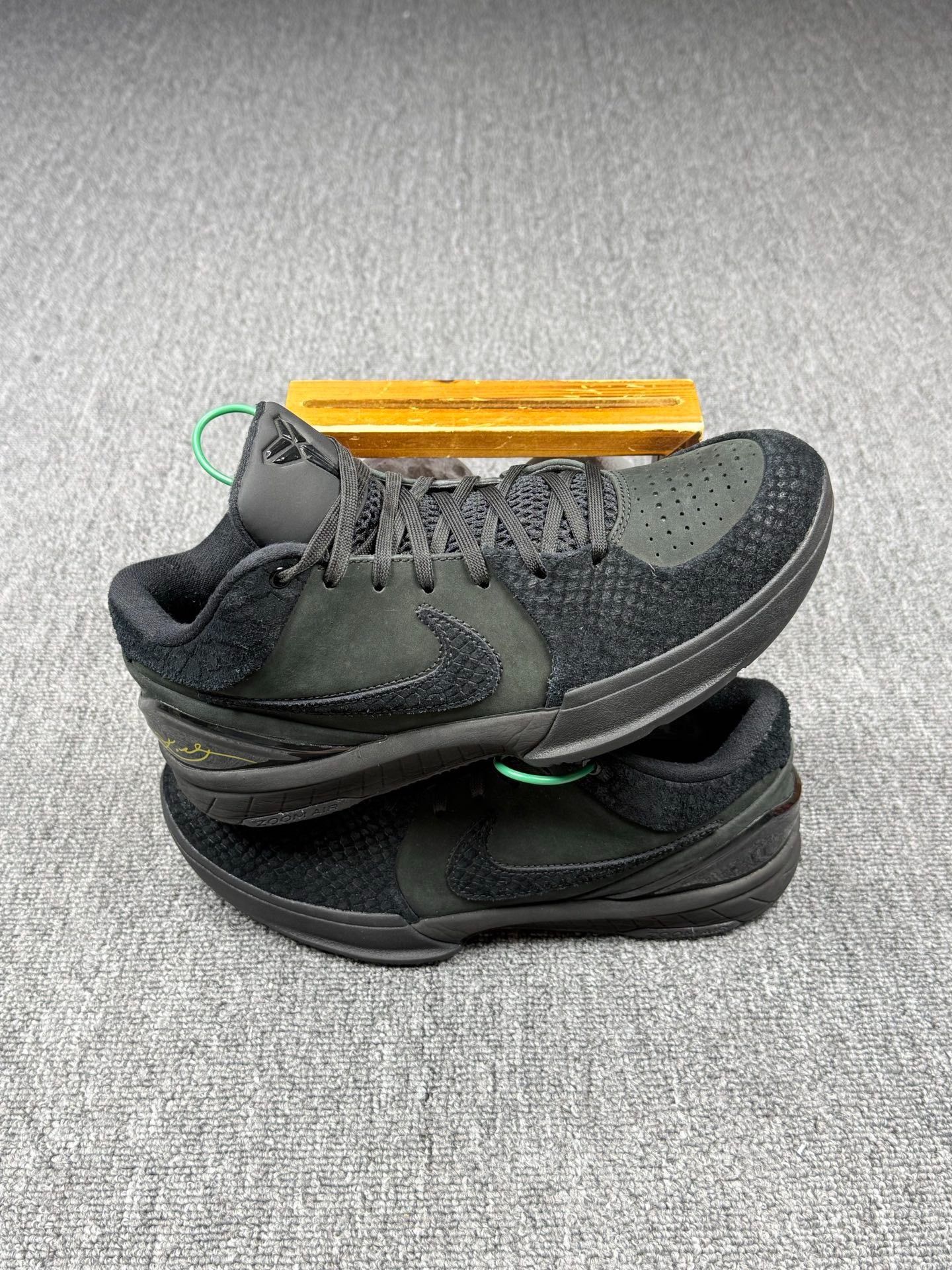 Nike Nike KOBE4 Black Lowtop Sneakers 8 Men Size US 8 / EU 41 - 2 Thumbnail