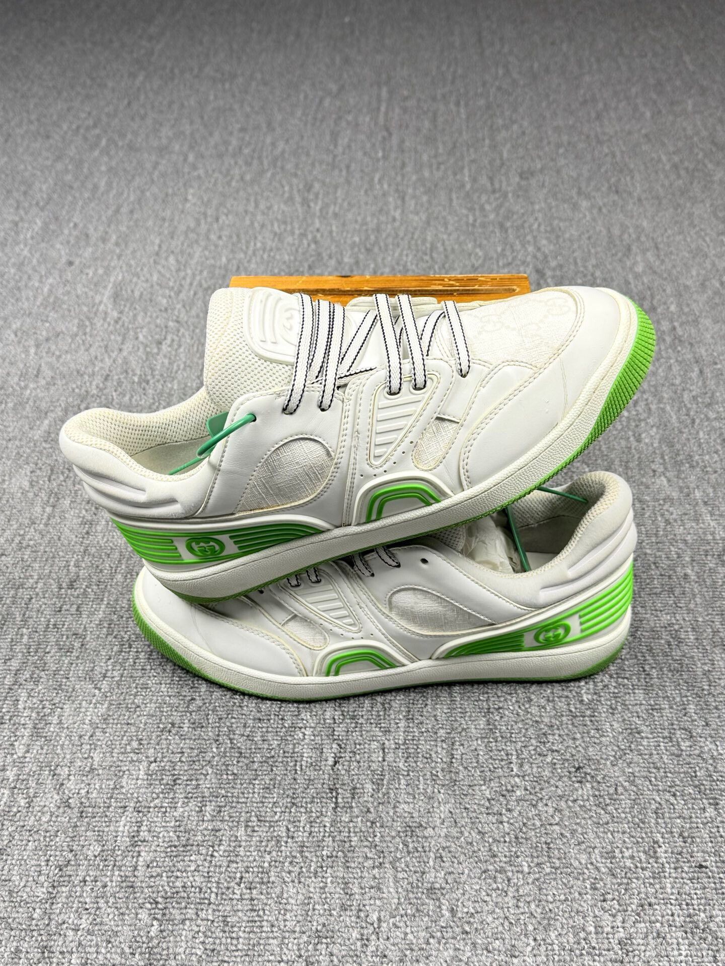 Gucci Gucci Green Lowtop Sneakers 7.5 Men Size US 7.5 / EU 40-41 - 2 Thumbnail
