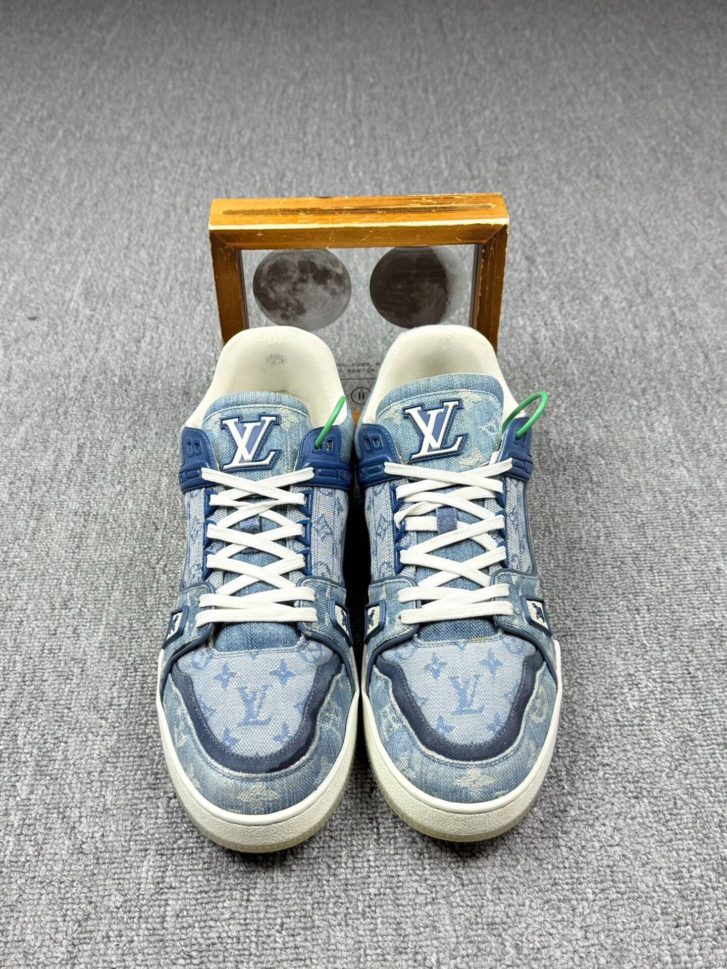Louis Vuitton Louis Vuitton Training Blue Lowtop Sneakers 9 Men Size US 9 / EU 42 - 4 Thumbnail