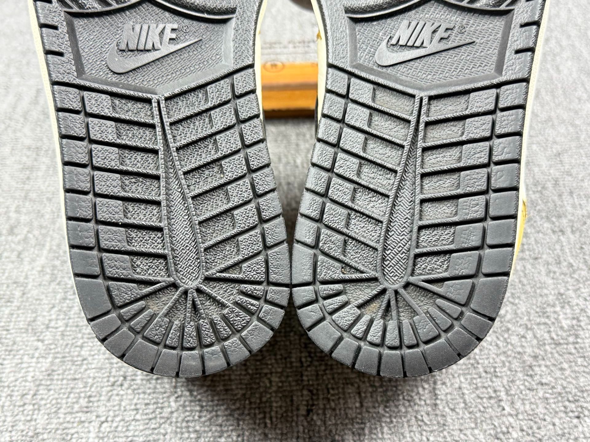 Nike Nike AJ1 Lowtop Sneakers 9 Men Size US 9 / EU 42 - 8 Thumbnail