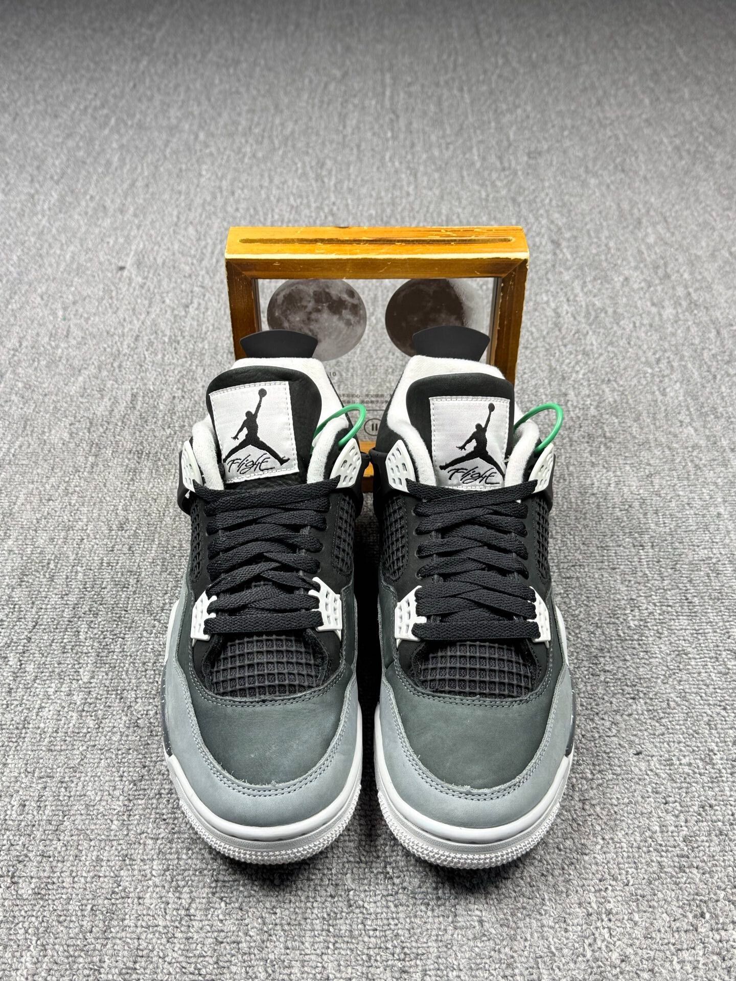 Nike Nike AJ4 Black Lowtop Sneakers 9 Men Size US 9 / EU 42 - 4 Thumbnail