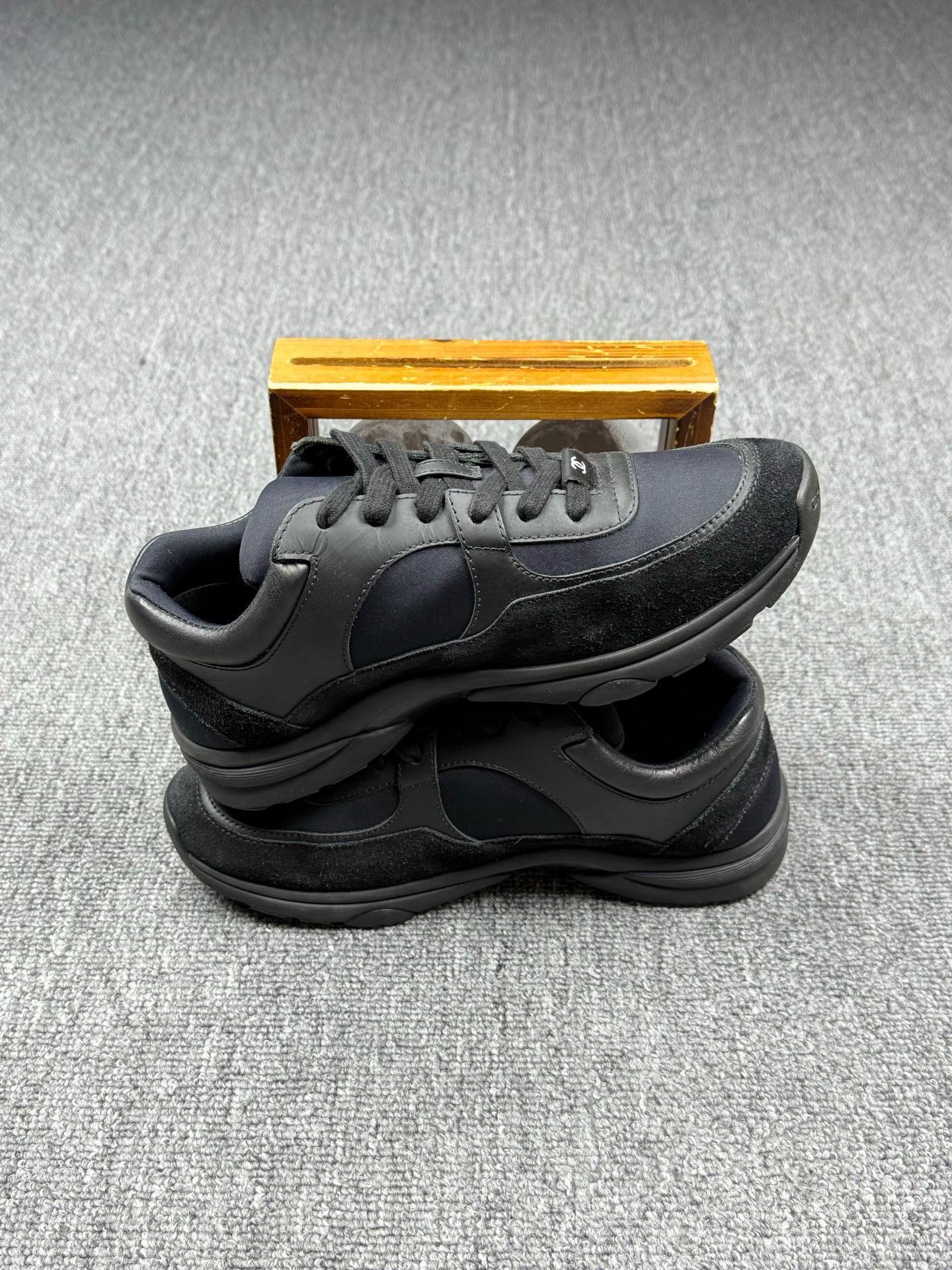 Chanel Chanel Casual Black Lowtop Sneakers it_37 Women Size US 7 / IT 37 - 3 Thumbnail