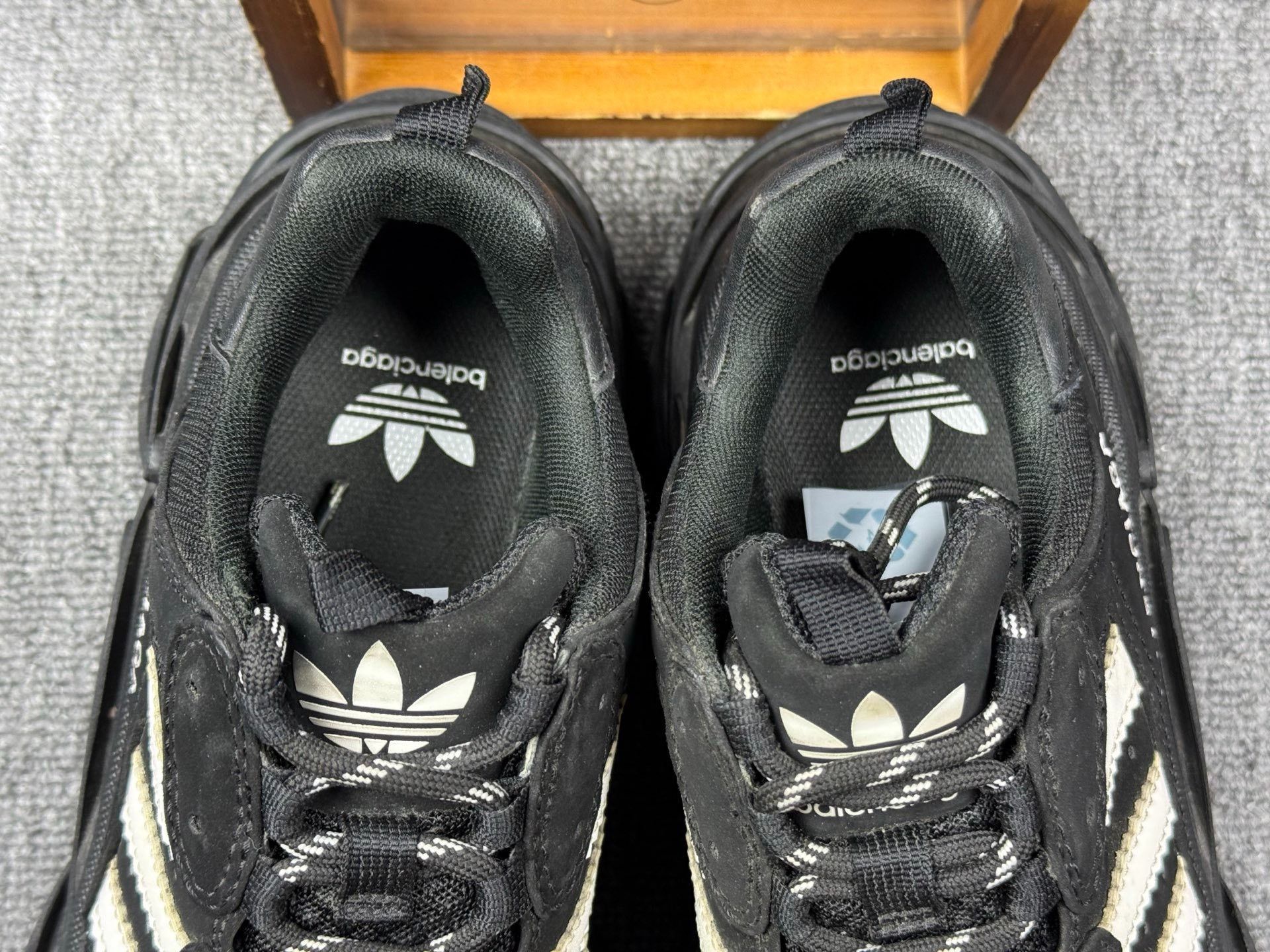 Balenciaga Balenciaga Black Lowtop Sneakers 7 Men Size US 7 / EU 40 - 9 Thumbnail