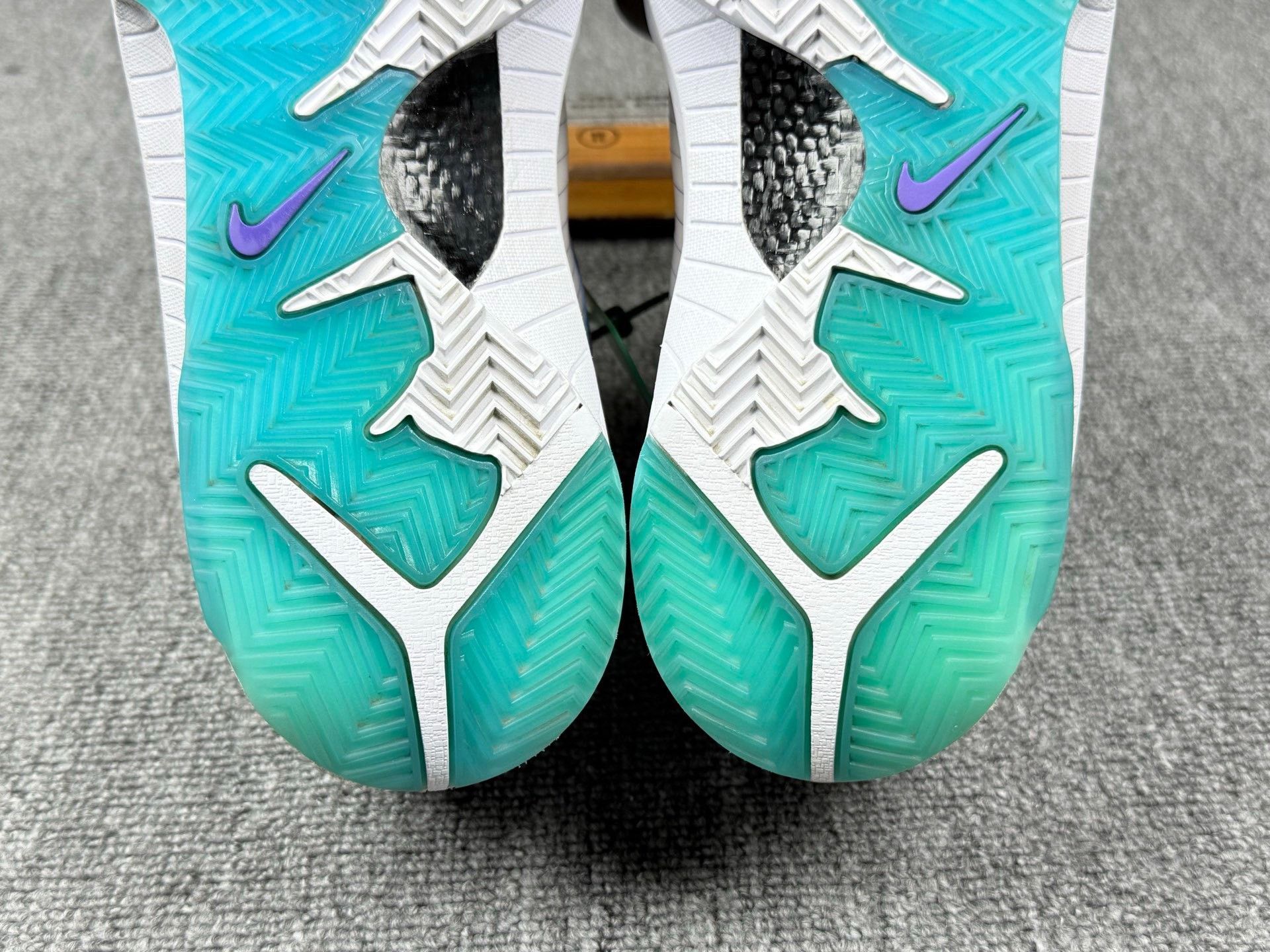 Nike Nike KOBE4 Blue Lowtop Sneakers 11 Men Size US 11 / EU 44 - 8 Thumbnail