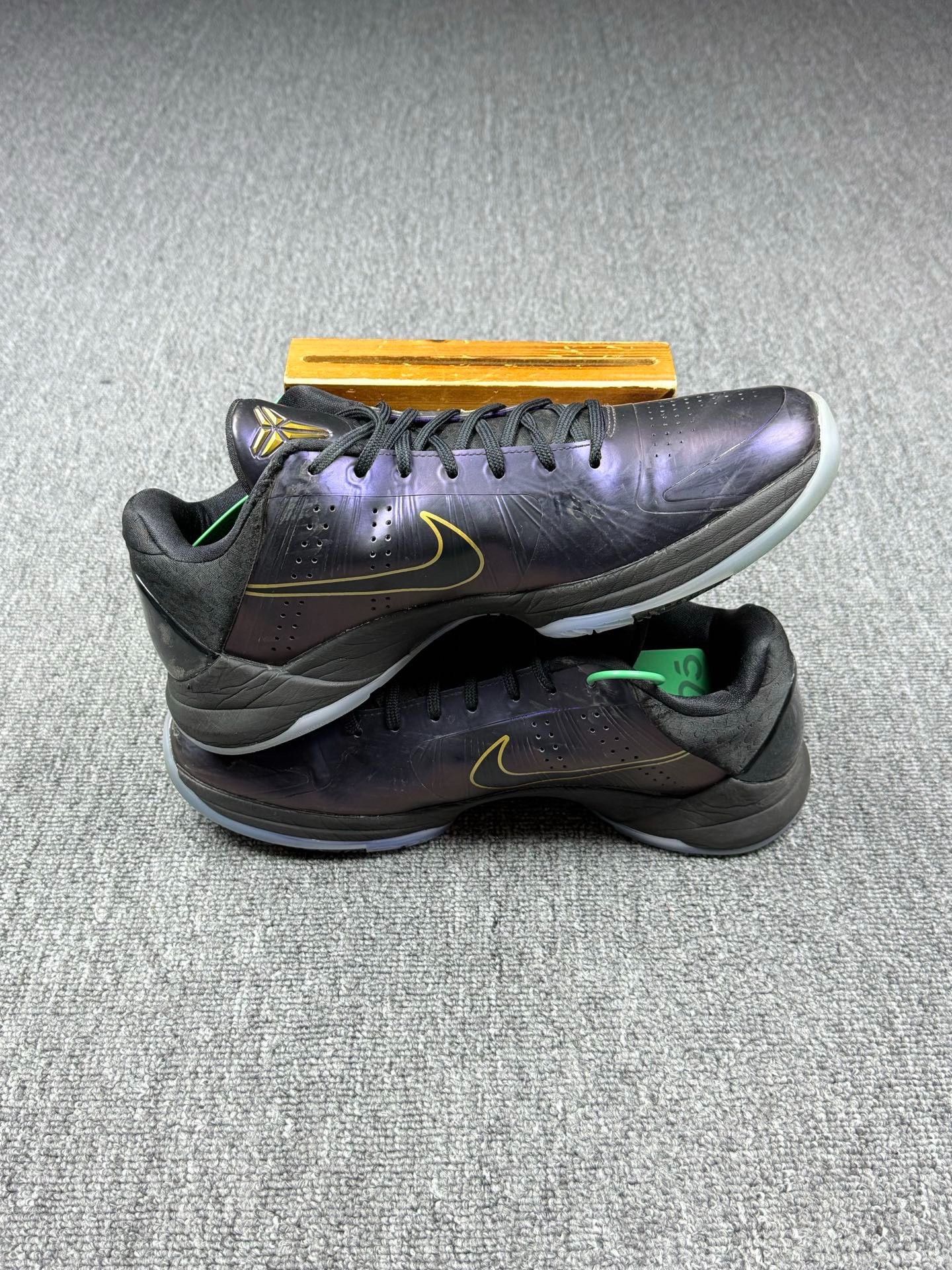 Nike Nike KOBE5 Purple Lowtop Sneakers 11 Men Size US 11 / EU 44 - 3 Thumbnail