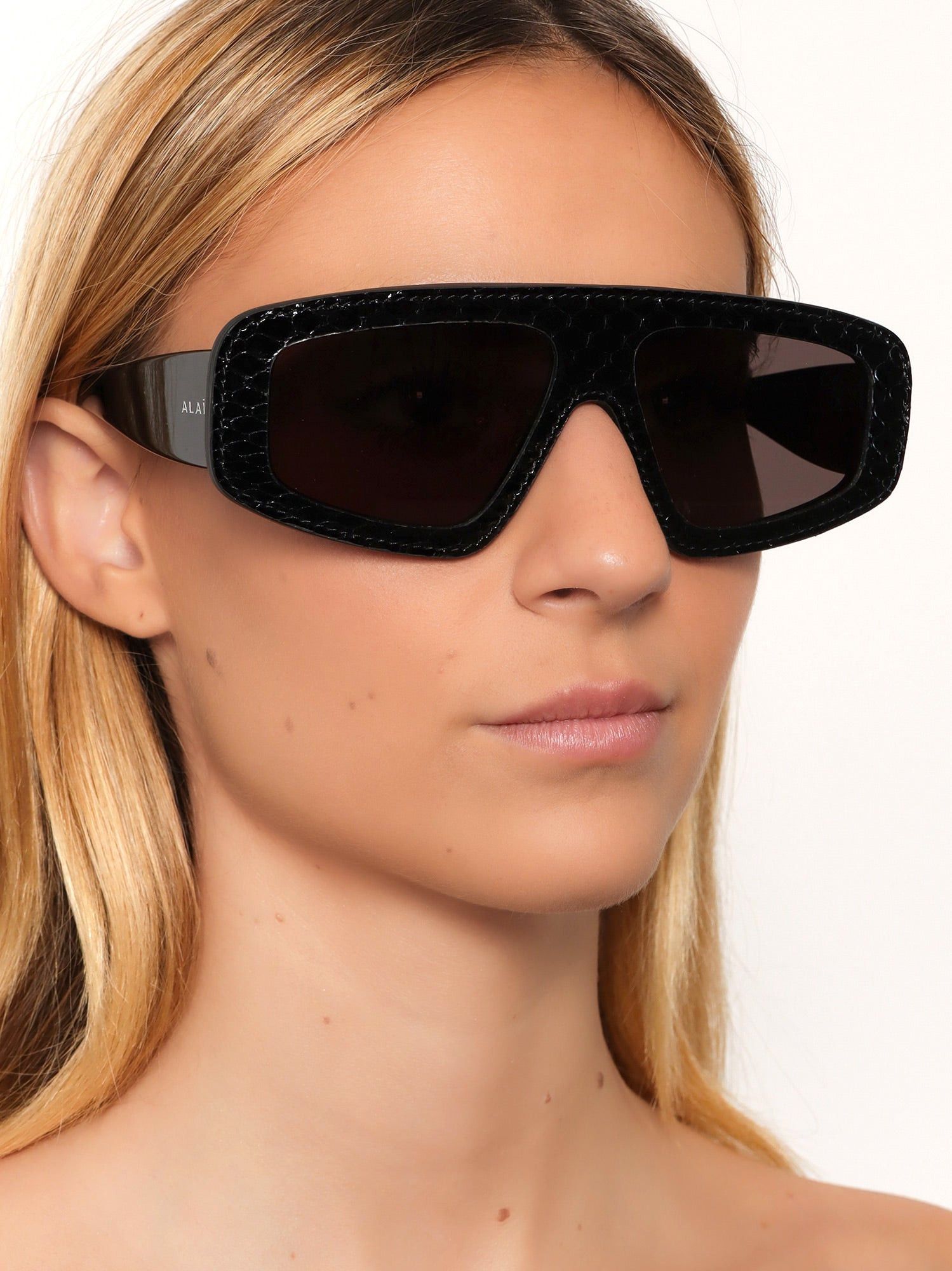Alaia Texturized Acetate Sunglasses Size ONE SIZE - 4 Thumbnail