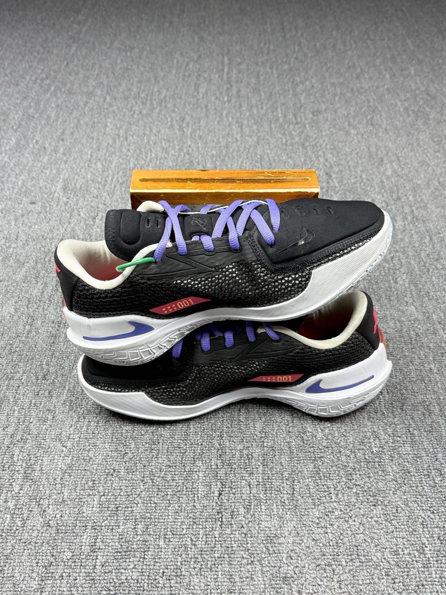 Nike Nike Black Lowtop Sneakers 9 Men Size US 9 / EU 42 - 3 Thumbnail