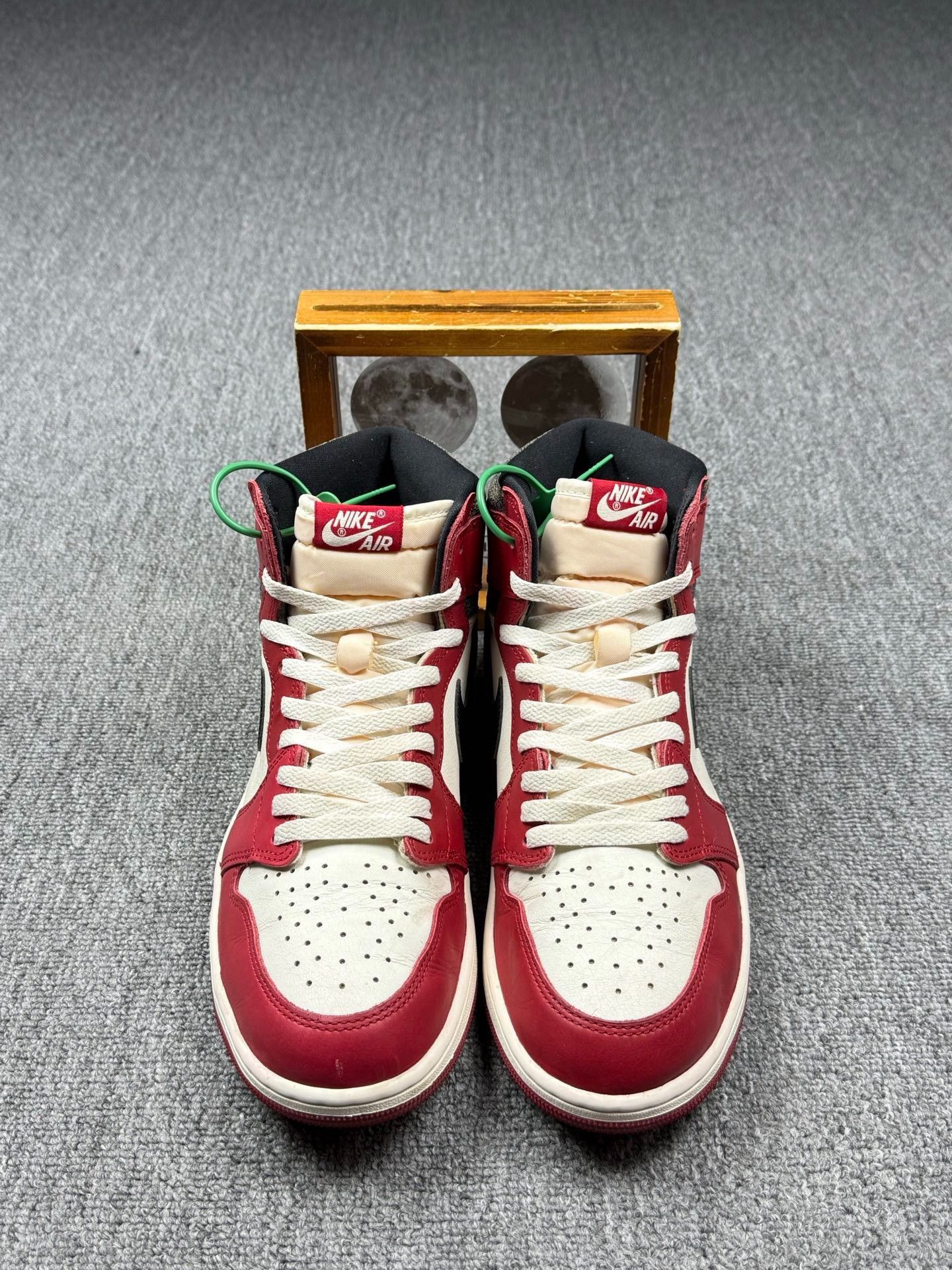 Nike Nike AJ1 Red Lowtop Sneakers 11 Men Size US 11 / EU 44 - 4 Thumbnail