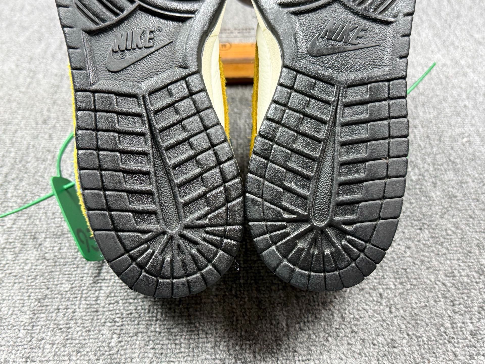 Nike Nike DUNK Limited Yellow Lowtop Sneakers 10 Men Size US 10 / EU 43 - 8 Thumbnail