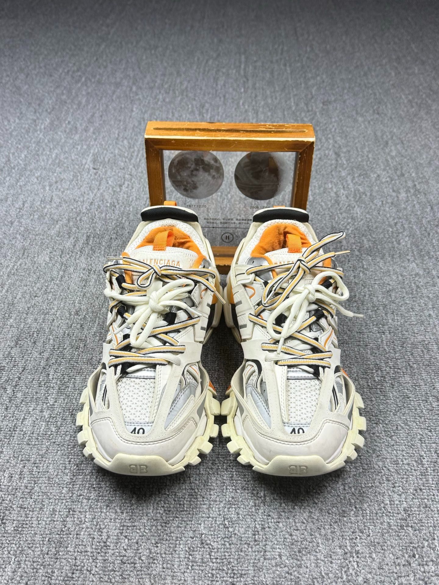 Balenciaga Balenciaga White Lowtop Sneakers 7 Men Size US 7 / EU 40 - 4 Thumbnail