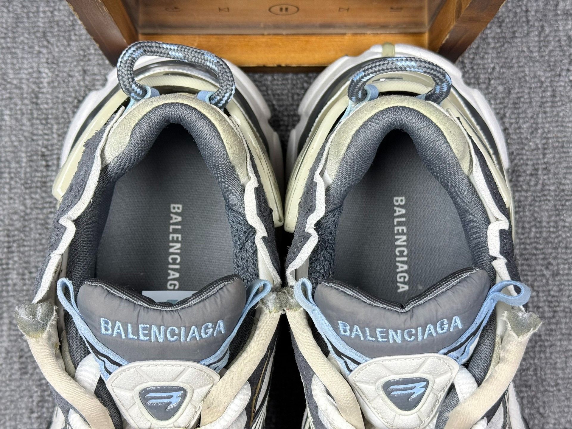 Balenciaga Balenciaga Running Blue Lowtop Sneakers 8 Men Size US 8 / EU 41 - 9 Thumbnail