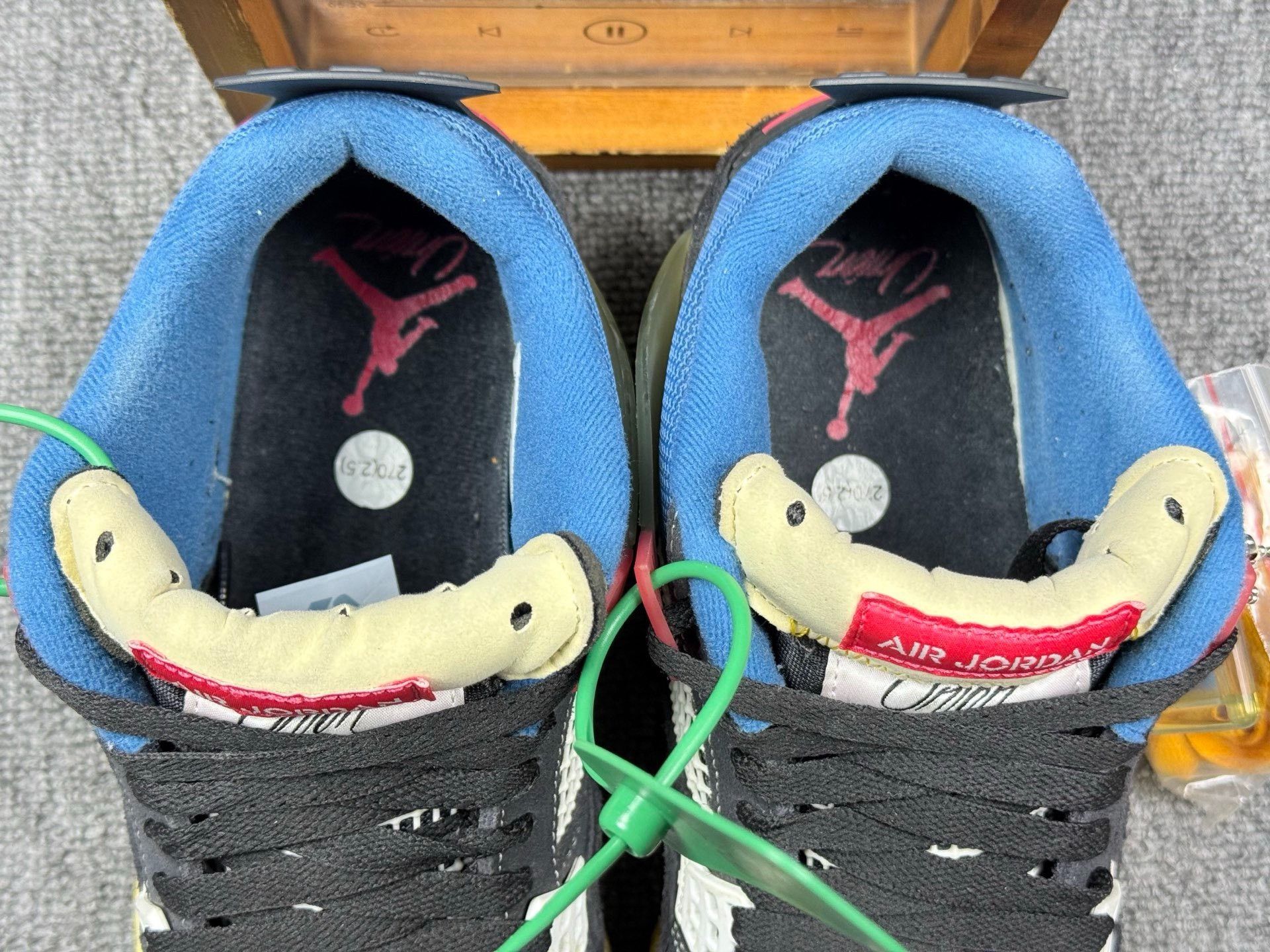 Nike Nike AJ4 Blue Lowtop Sneakers 9 Men Size US 9 / EU 42 - 9 Thumbnail