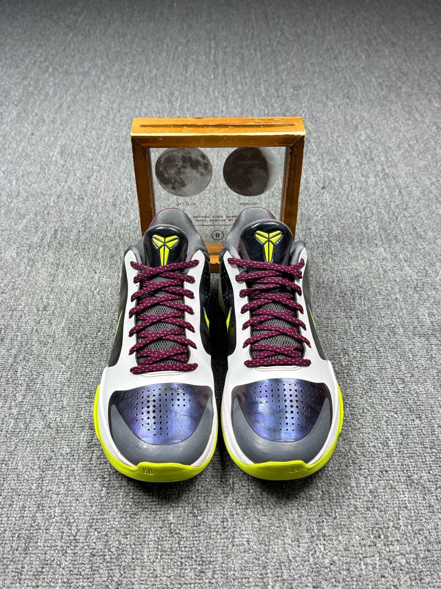 Nike Nike KOBE5 Lowtop Sneakers 9 Men Size US 9 / EU 42 - 4 Thumbnail