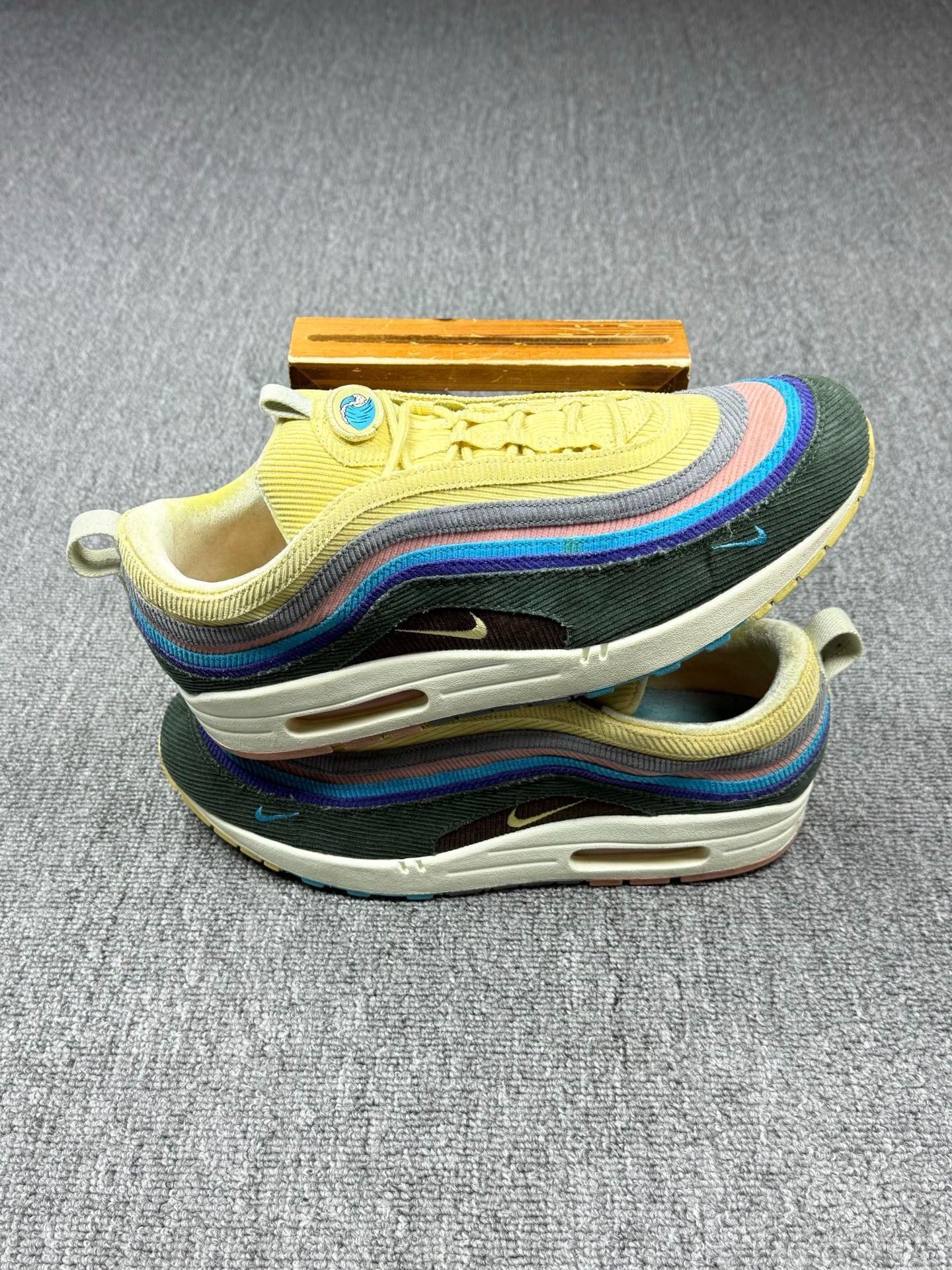 Nike Nike MAX97 Black Lowtop Sneakers 11 Men Size US 11 / EU 44 - 2 Thumbnail