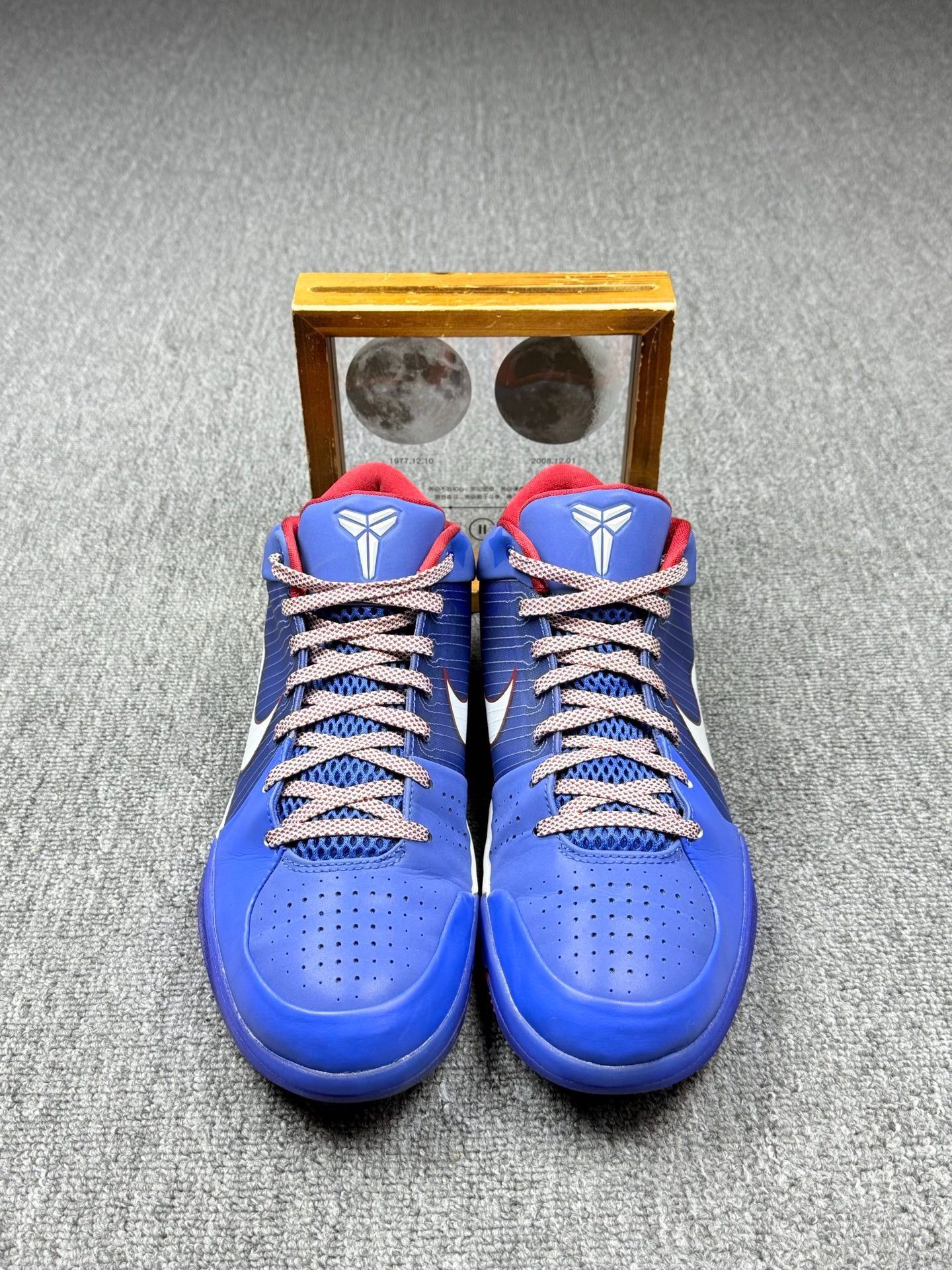 Nike Nike KOBE4 Blue Lowtop Sneakers 11 Men Size US 11 / EU 44 - 4 Thumbnail
