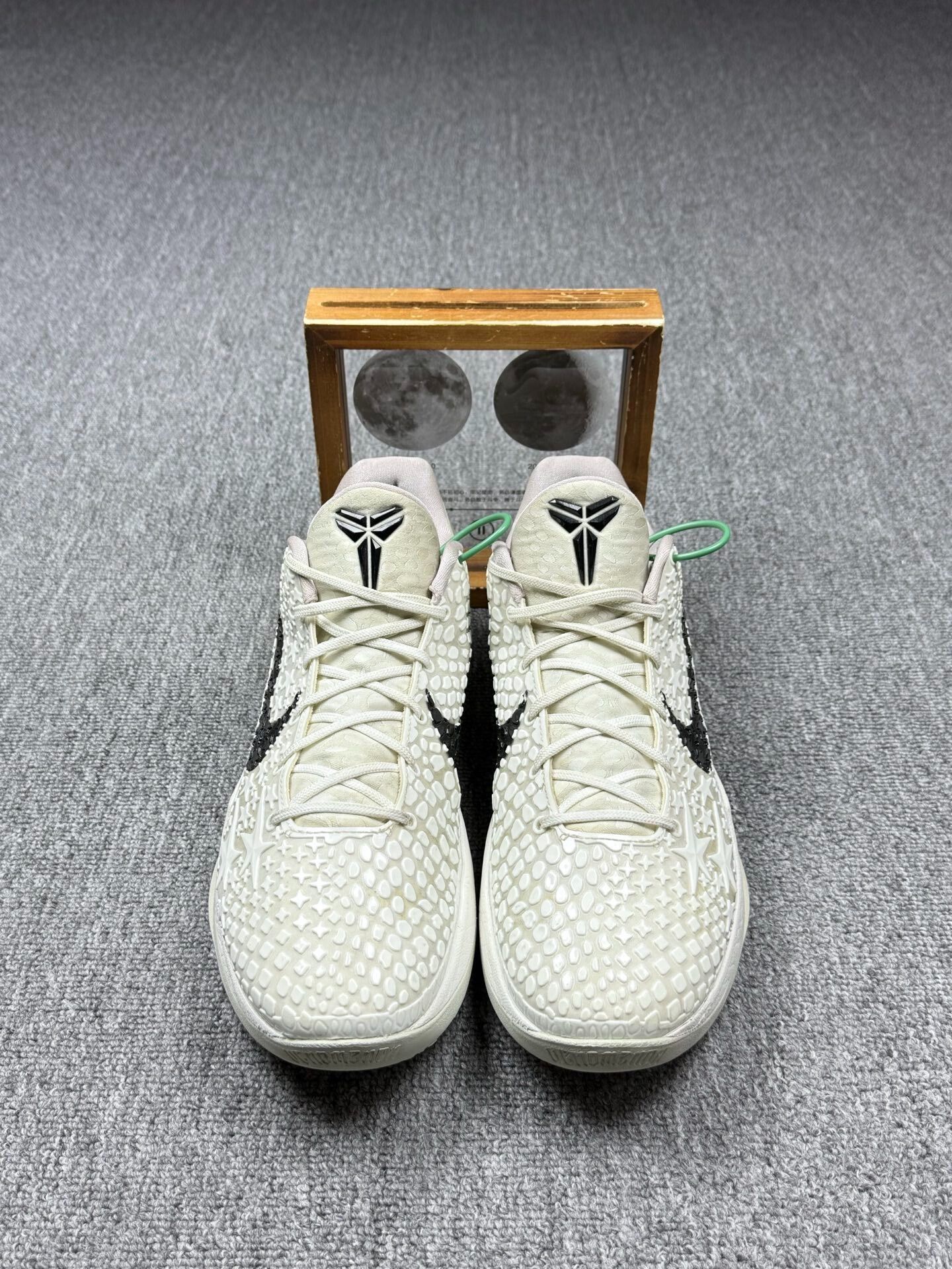 Nike Nike KOBE6 White Lowtop Sneakers 13 Men Size US 13 / EU 46 - 4 Thumbnail