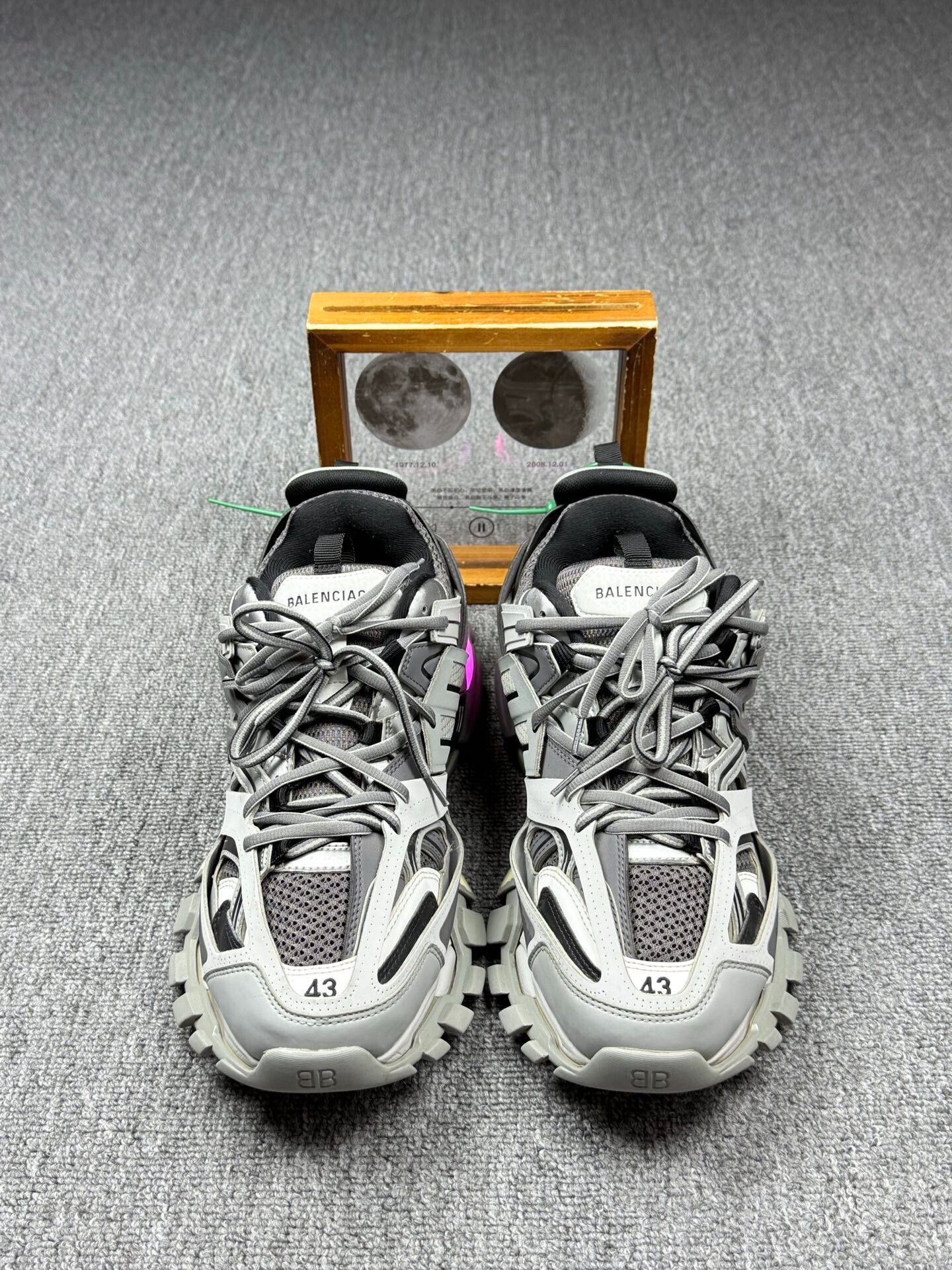 Balenciaga Balenciaga Gray Lowtop Sneakers 10 Men Size US 10 / EU 43 - 4 Thumbnail
