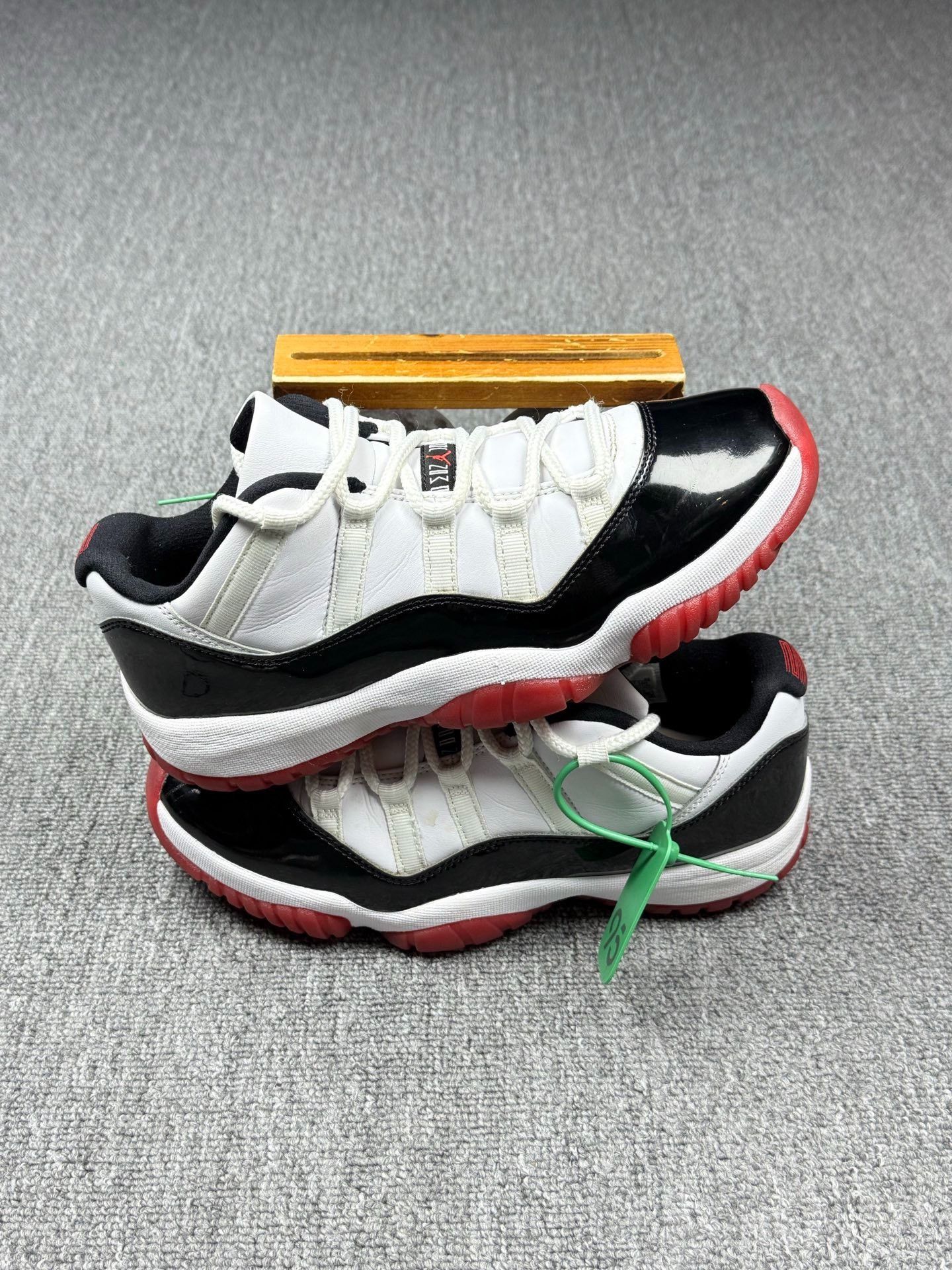 Nike Nike AJ11 Black Lowtop Sneakers 9 Men Size US 9 / EU 42 - 2 Thumbnail